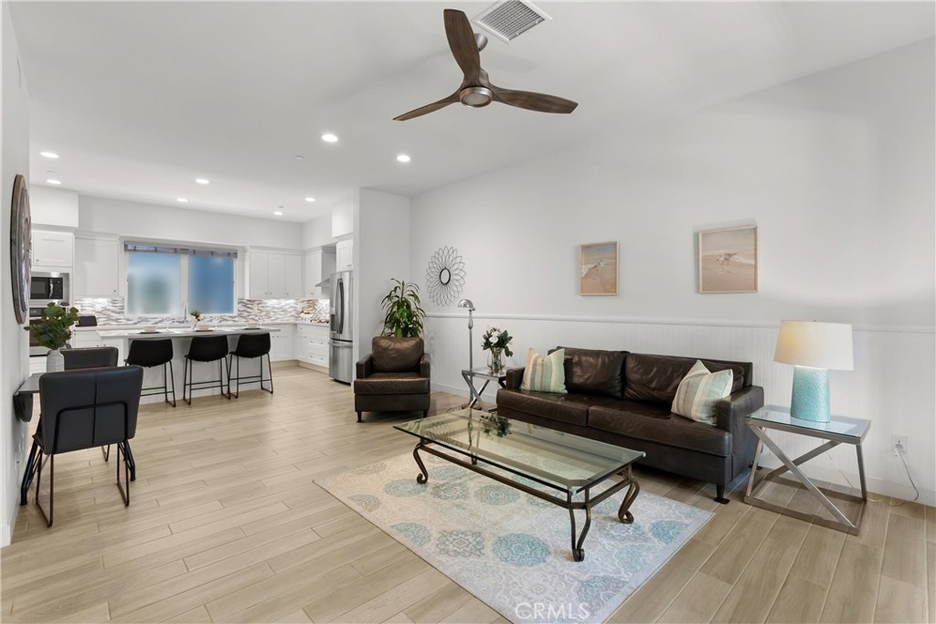 Dana Point, California, 92629, United States, 2 Bedrooms Bedrooms, ,3 BathroomsBathrooms,Residential,For Sale,1905970