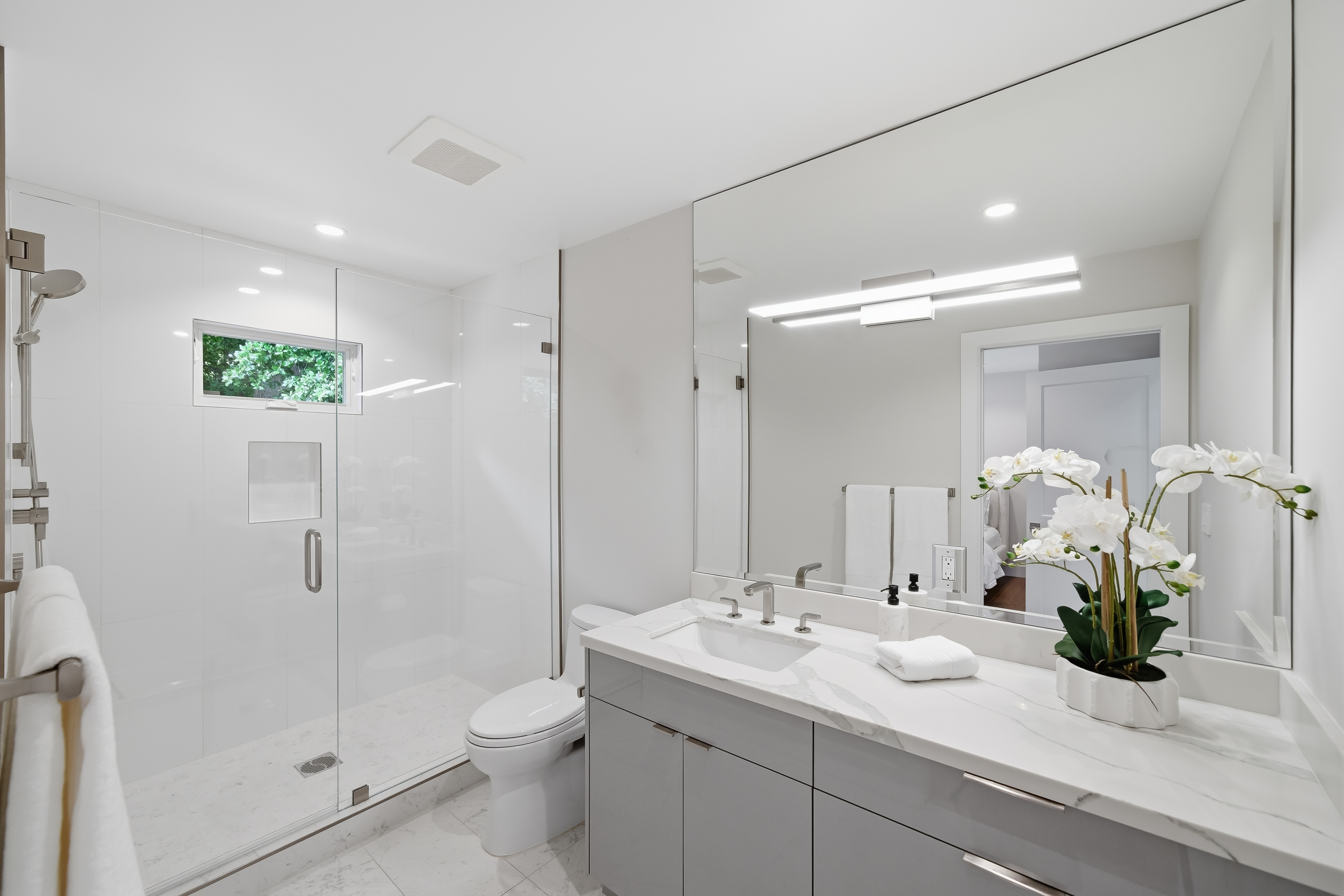  Contemporary Luxury with Pool, Tennis, and Solar - 物件實景