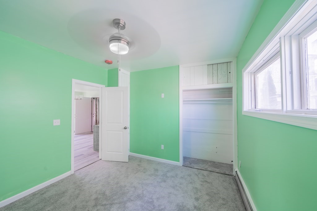 Fall River, Massachusetts, 02723, United States, 10 Bedrooms Bedrooms, ,3 BathroomsBathrooms,Residential,For Sale,1923433