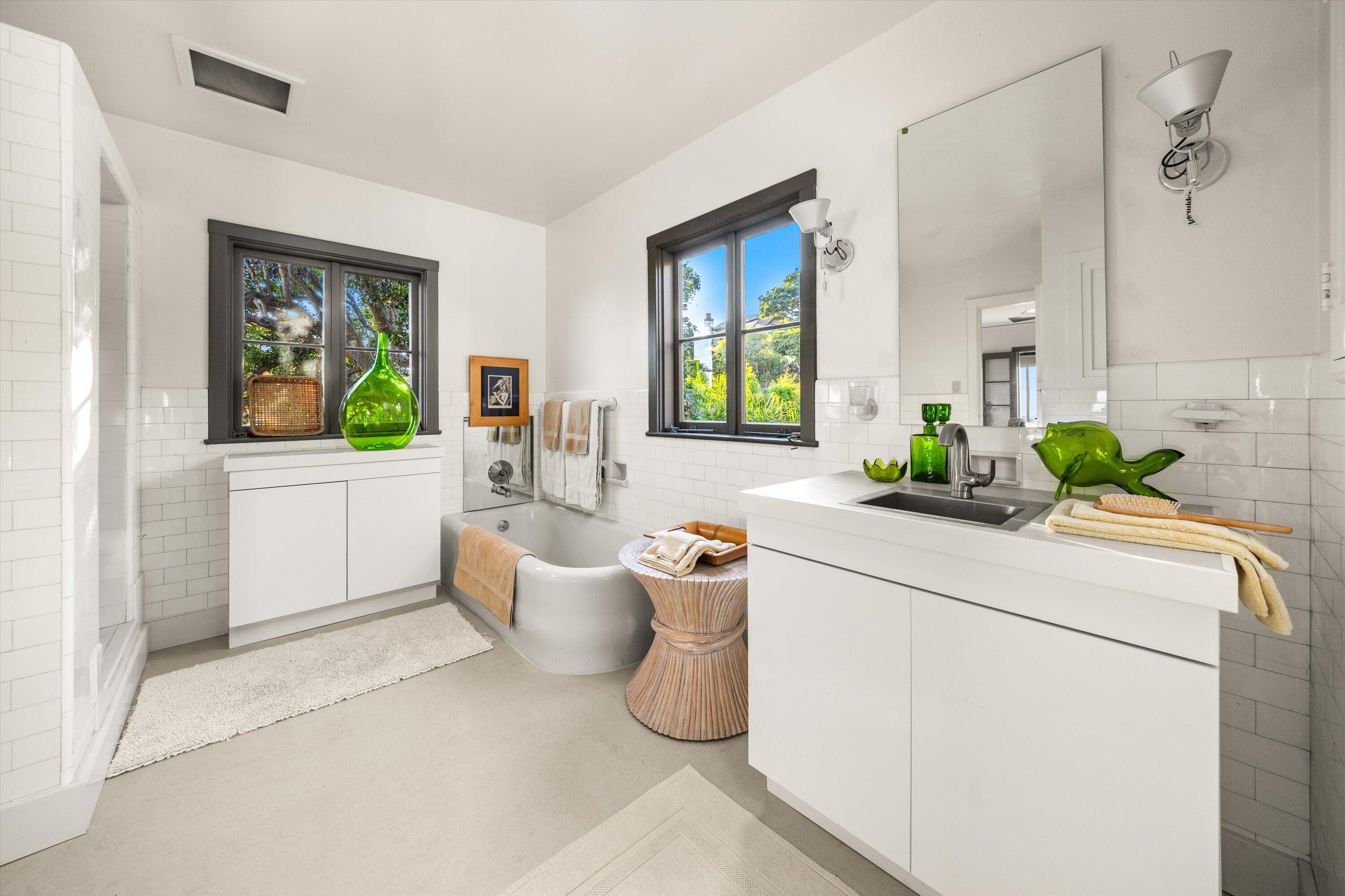 Santa Barbara, California, 93103, United States, 5 Bedrooms Bedrooms, ,5 BathroomsBathrooms,Residential,For Sale,1910824