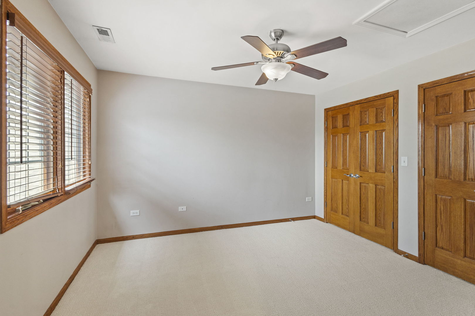 Orland Park, Illinois, 60467, United States, 3 Bedrooms Bedrooms, ,4 BathroomsBathrooms,Residential,For Sale,1960786