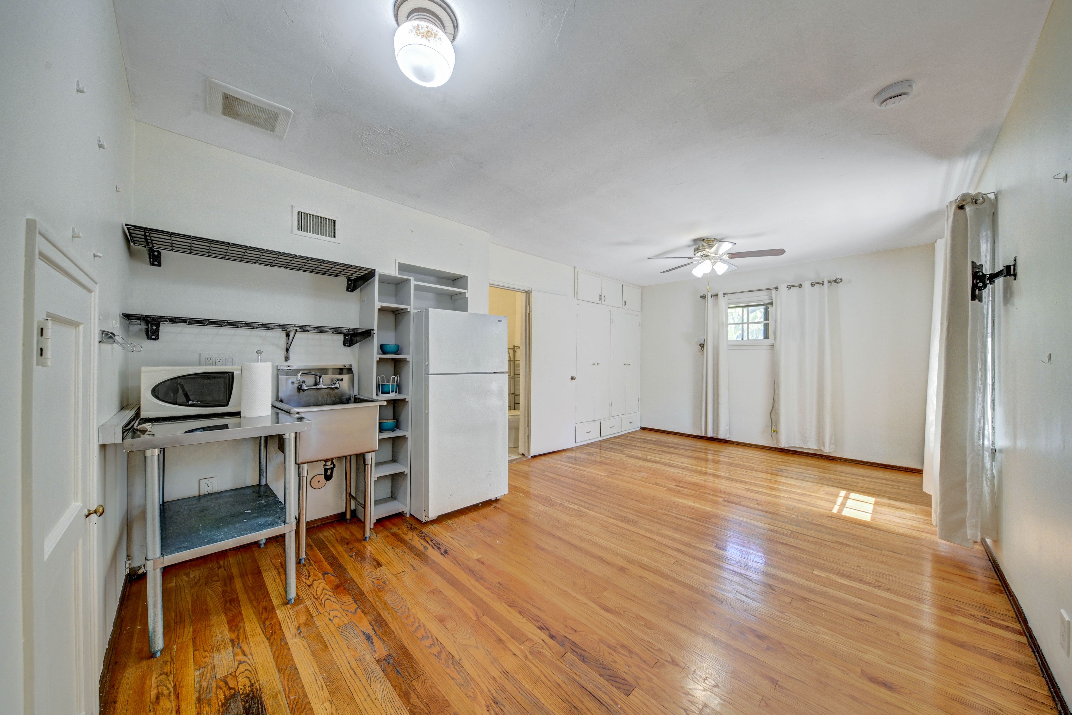  4947 Serrania Avenue - 物件實景