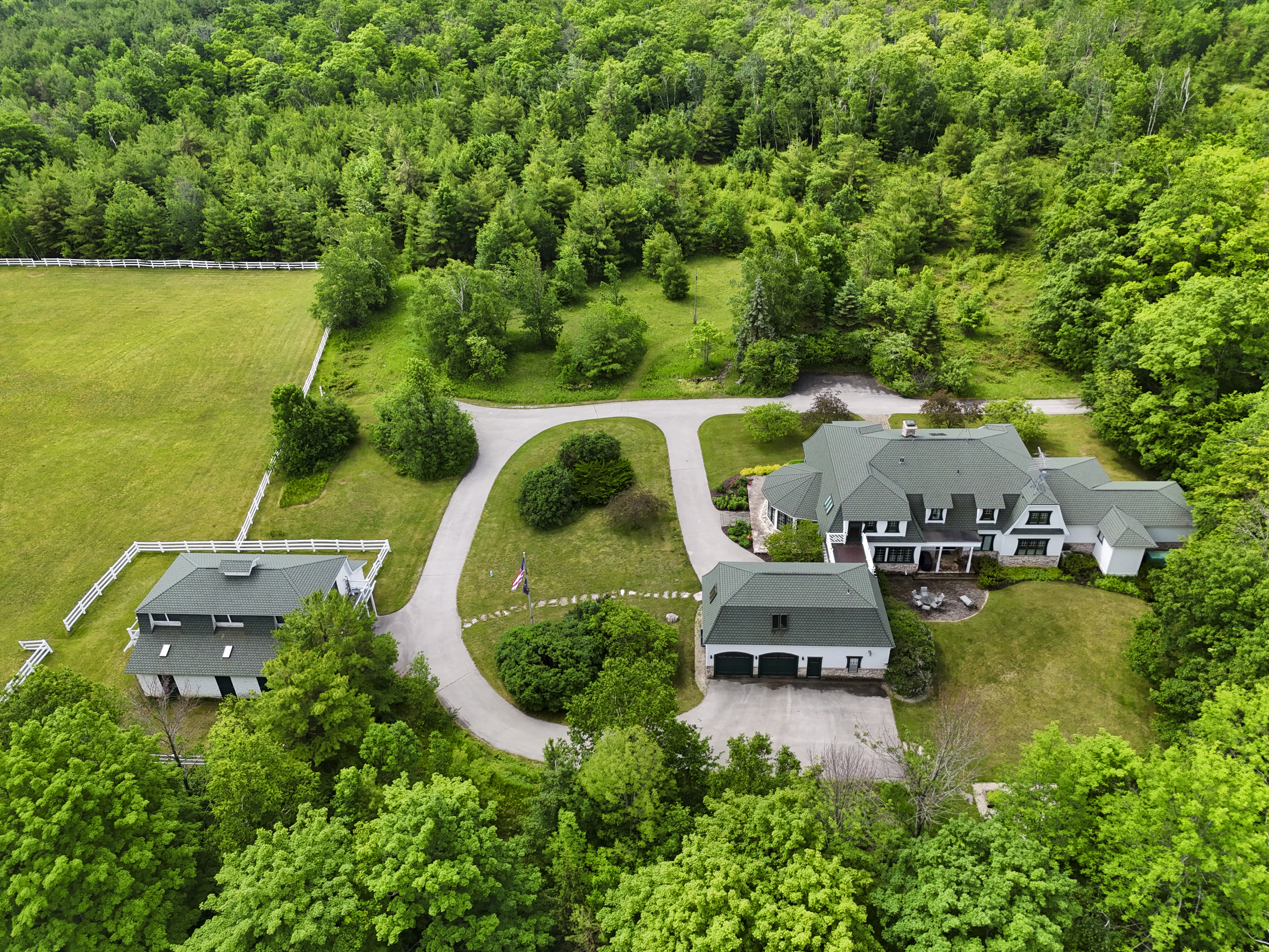  Sprawling Door County Estate on 30 Acres - 物件實景