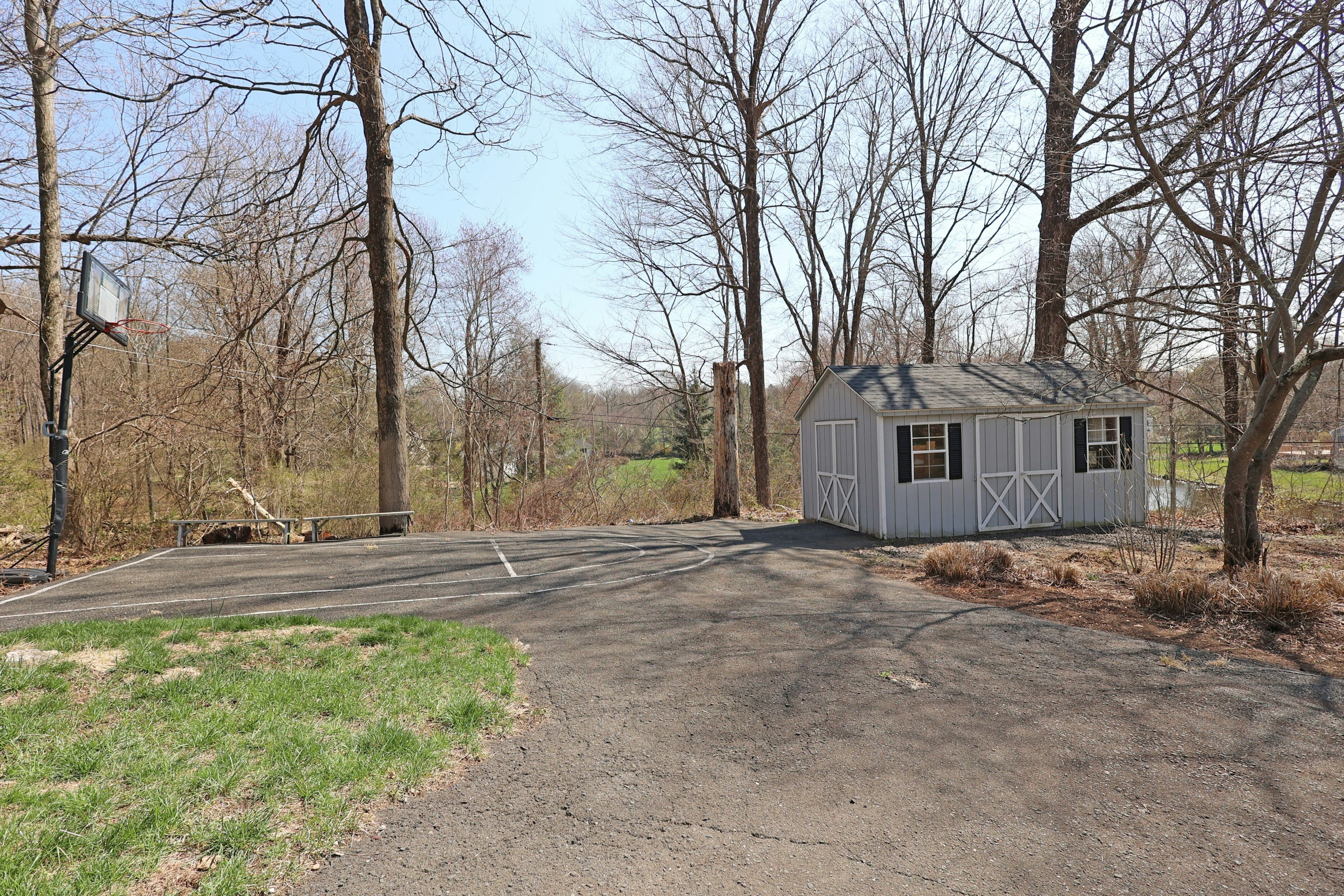  Classic New England Colonial - 物件實景