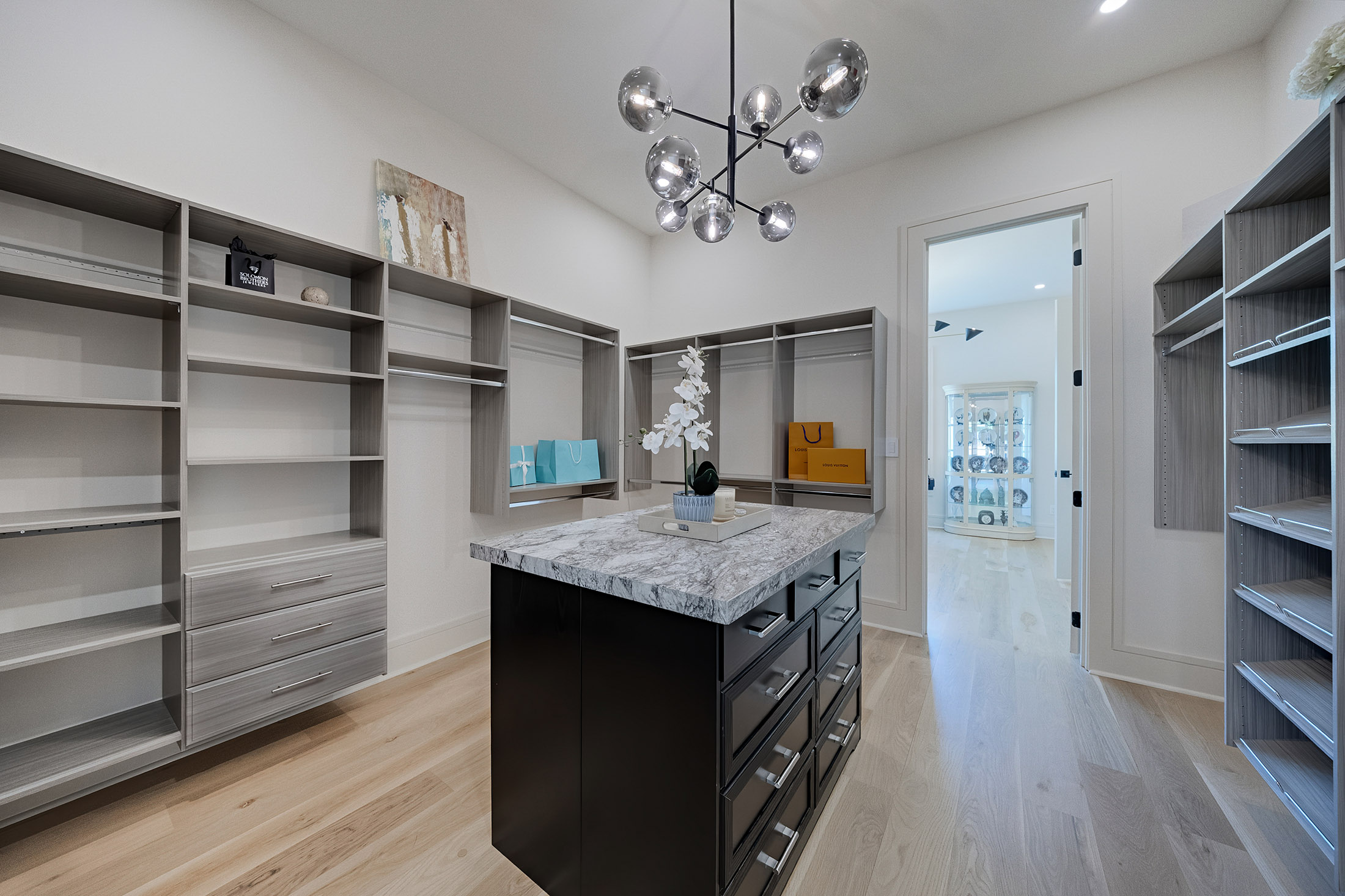  Striking Contemporary Design and Thoughtful Craftsmanship - 物件實景