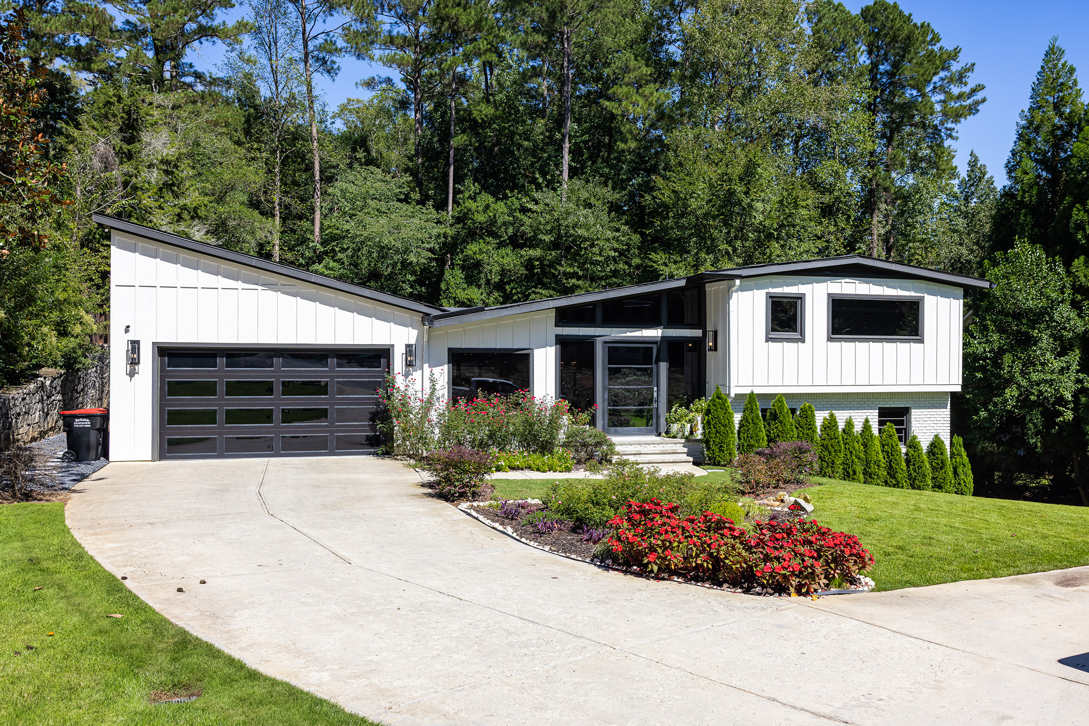  Beautifully Reimagined Mid-century Masterpiece Nestled in the Heart of Vinings - 物件實景