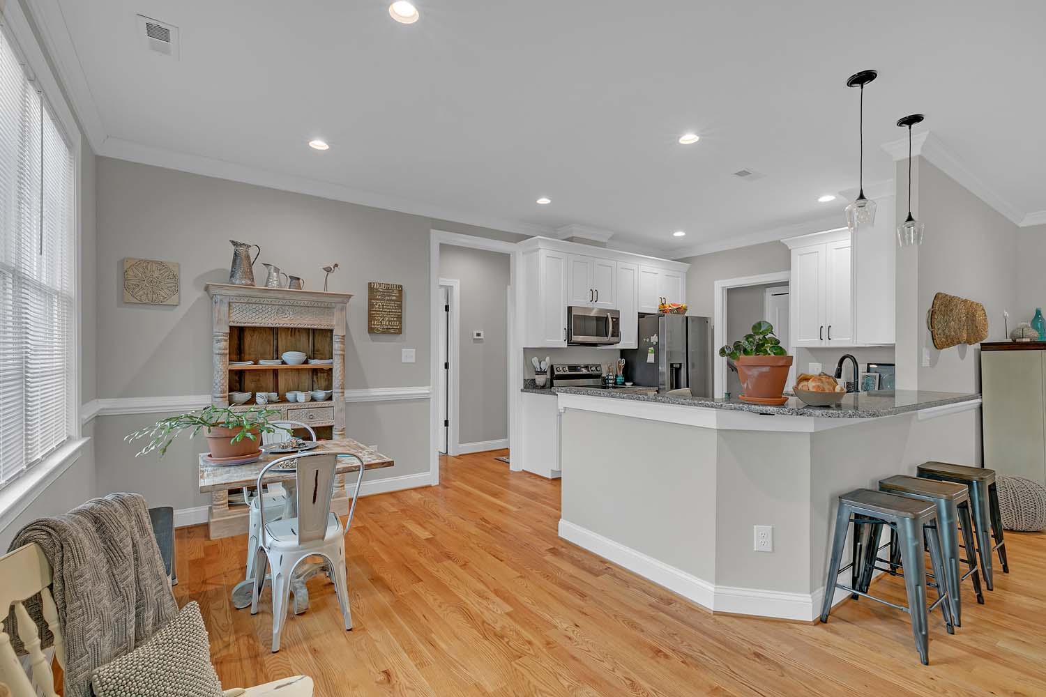 Gloucester, Virginia, 23061-3871, United States, 3 Bedrooms Bedrooms, ,3 BathroomsBathrooms,Residential,For Sale,1989895