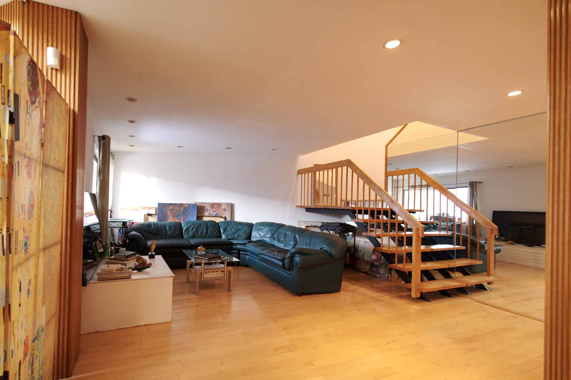 Secaucus, New Jersey, 07094, United States, 4 Bedrooms Bedrooms, ,3 BathroomsBathrooms,Residential,For Sale,1996656