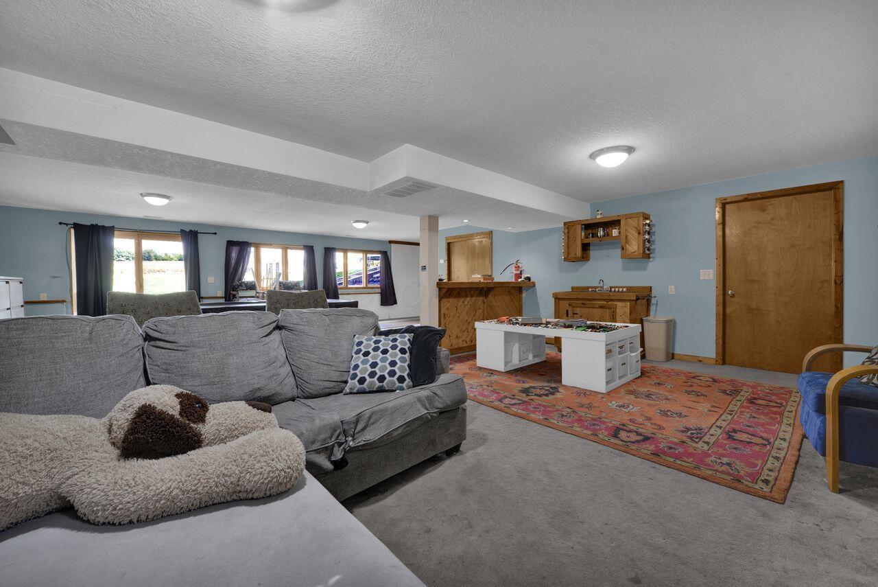 Granville, Ohio, 43023, United States, 5 Bedrooms Bedrooms, ,3 BathroomsBathrooms,Residential,For Sale,1970810