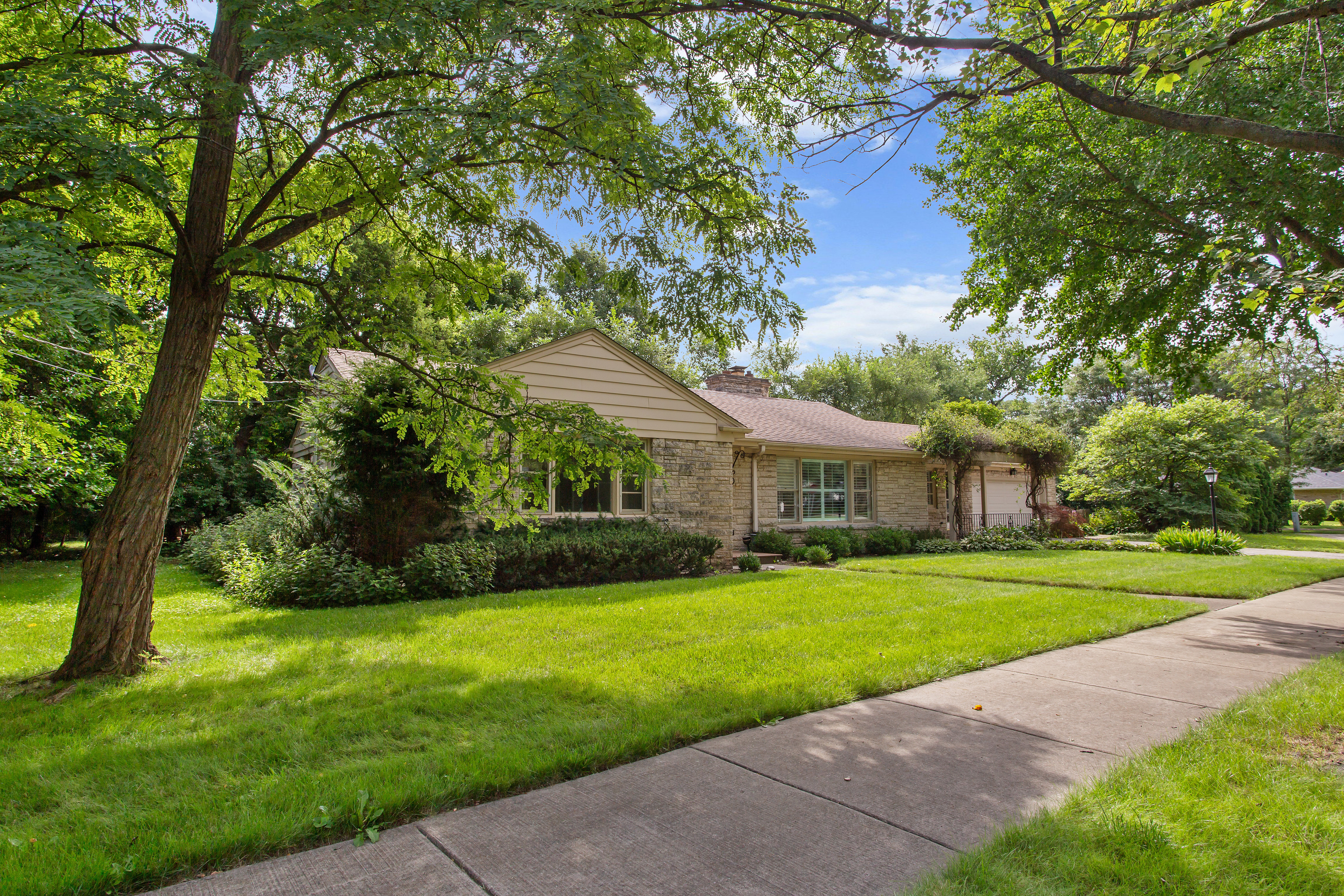  807 Surrey Lane, Glenview, IL, 60025 - 物件實景