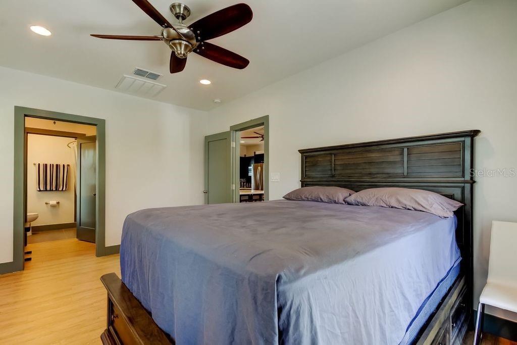 St Petersburg, Florida, 33701, United States, 3 Bedrooms Bedrooms, ,4 BathroomsBathrooms,Residential,For Sale,1895671