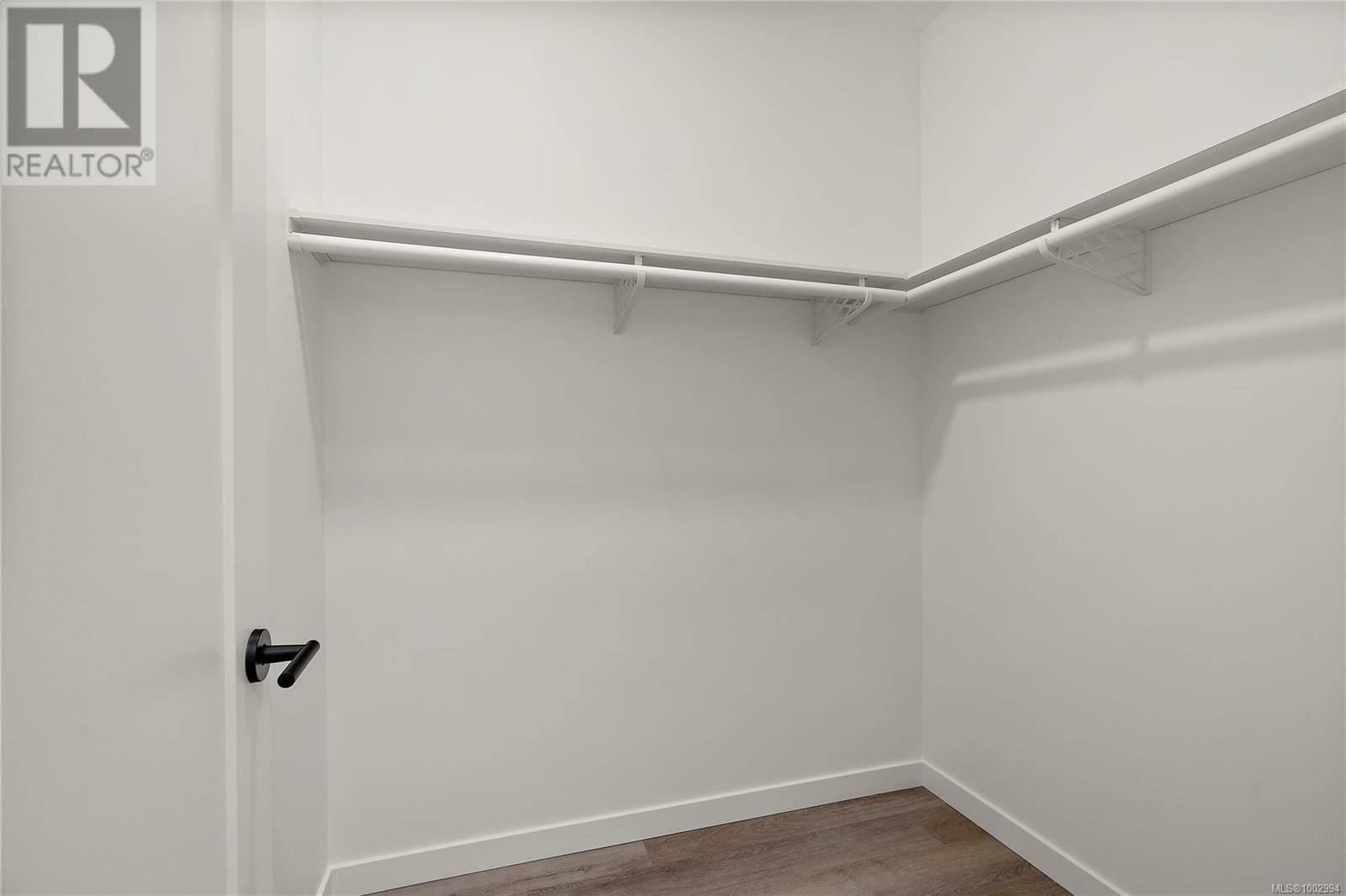 ESQUIMALT, British Columbia, V9A 6A1, CA, 2 Bedrooms Bedrooms, ,2 BathroomsBathrooms,Residential,For Sale,1874815