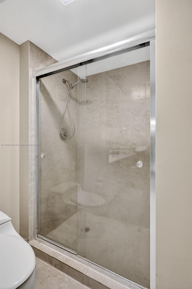 Aventura, Florida, 33180, United States, 2 Bedrooms Bedrooms, ,2 BathroomsBathrooms,Residential,For Sale,1898745