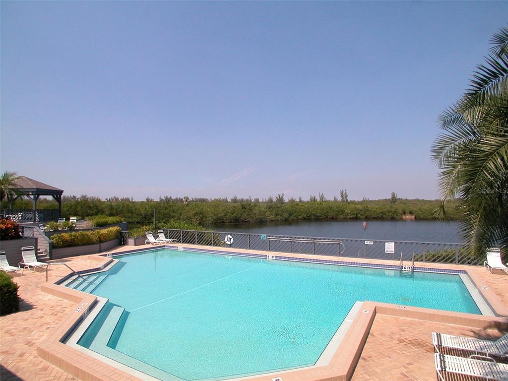 Bradenton, Florida, 34210, United States, 2 Bedrooms Bedrooms, ,2 BathroomsBathrooms,Residential,For Sale,1897662
