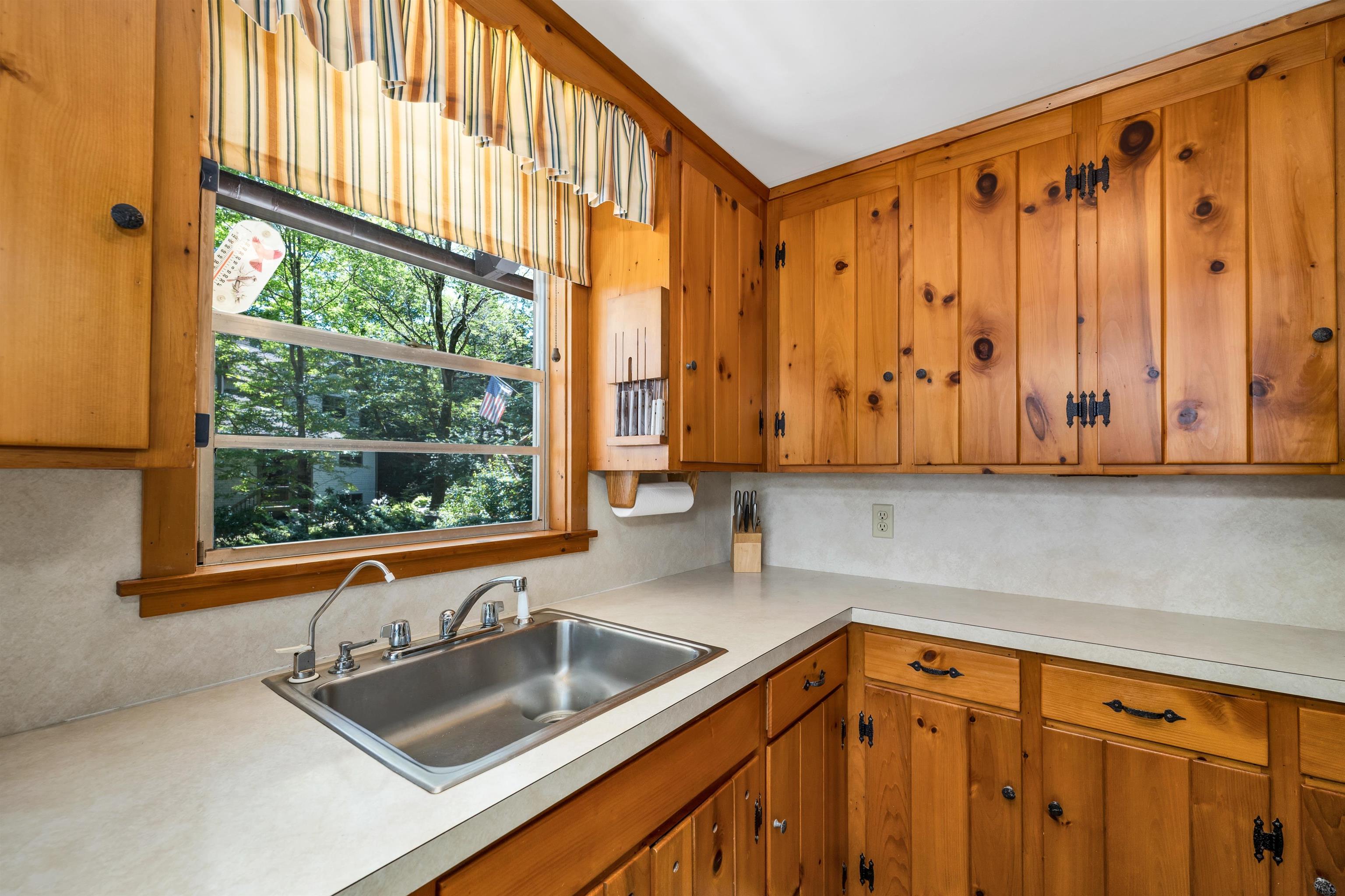 Moultonborough, New Hampshire, 03254, United States, 3 Bedrooms Bedrooms, ,3 BathroomsBathrooms,Residential,For Sale,1901943