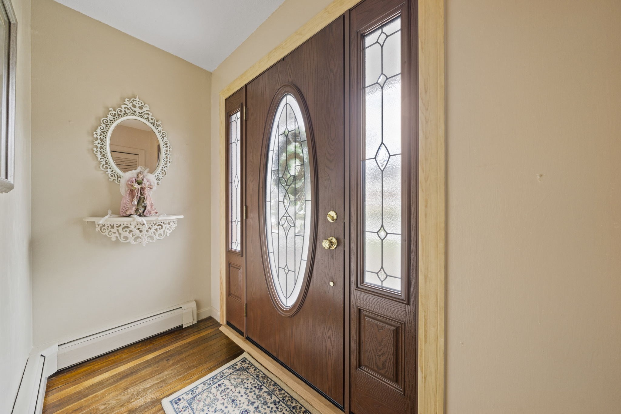 Braintree, Massachusetts, 02184, United States, 3 Bedrooms Bedrooms, ,2 BathroomsBathrooms,Residential,For Sale,2005406