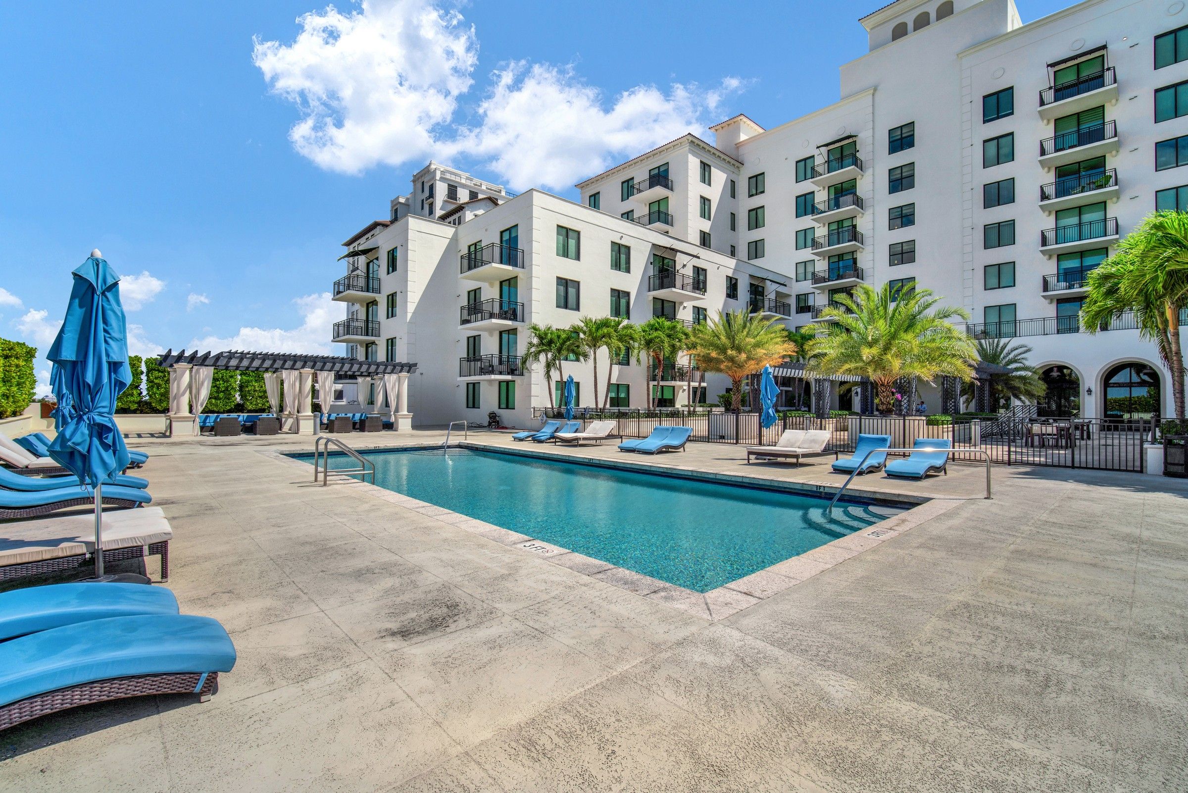  1300 Ponce De Leon Blvd, Coral Gables, FL, 33134 - 物件實景