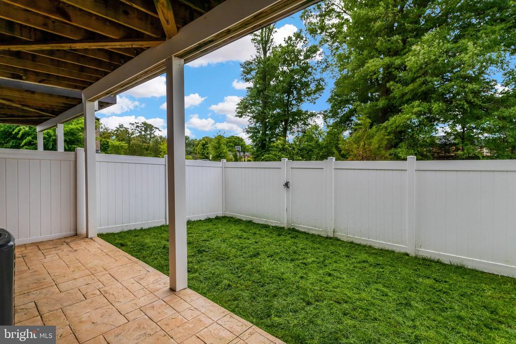 Alexandria, Virginia, 22306, United States, 3 Bedrooms Bedrooms, ,4 BathroomsBathrooms,Residential,For Sale,2019701
