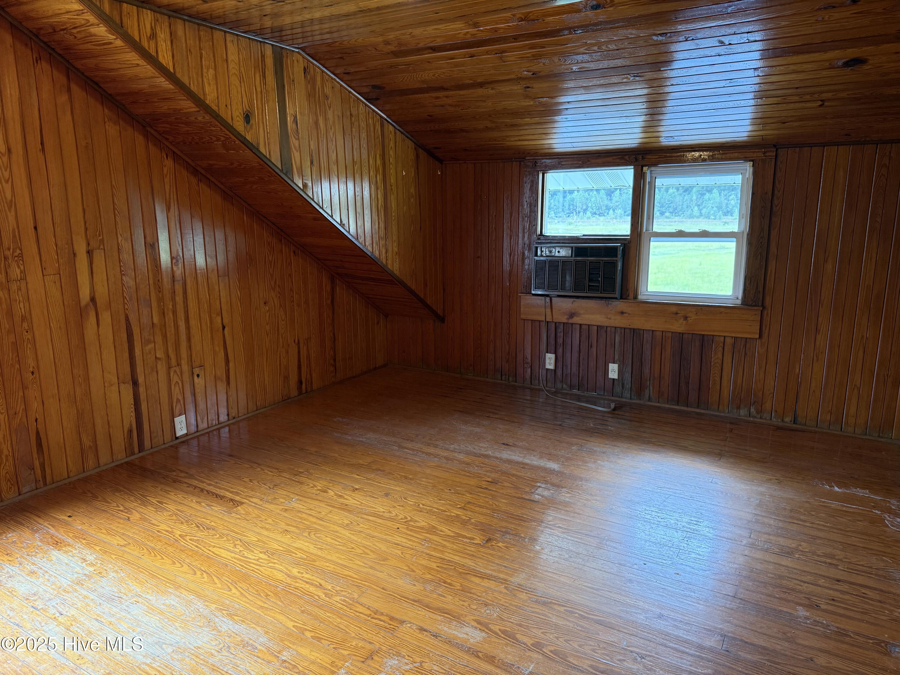 Harrells, North Carolina, 28444, United States, 4 Bedrooms Bedrooms, ,5 BathroomsBathrooms,Residential,For Sale,1955084