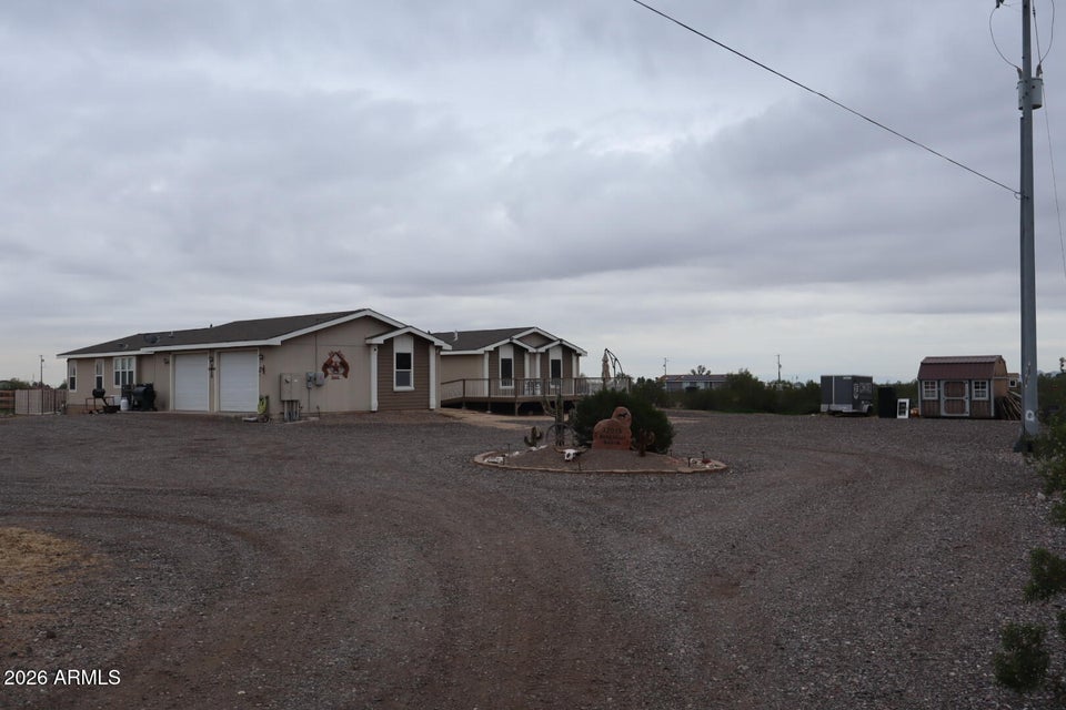 Wittmann, Arizona, 85361, United States, 4 Bedrooms Bedrooms, ,3 BathroomsBathrooms,Residential,For Sale,2009240