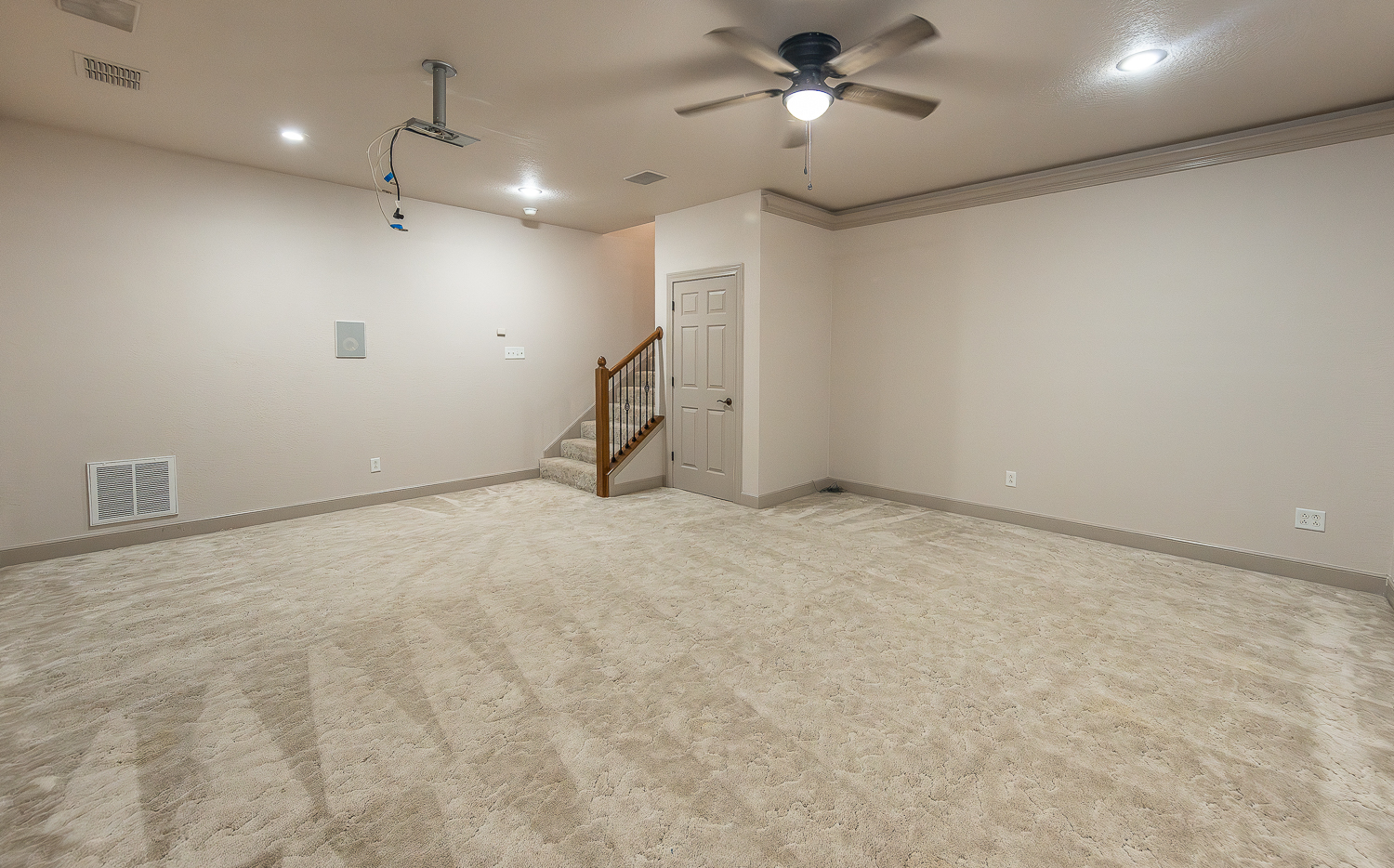 Lubbock, Texas, 79424, United States, 4 Bedrooms Bedrooms, ,5 BathroomsBathrooms,Residential,For Sale,1934203