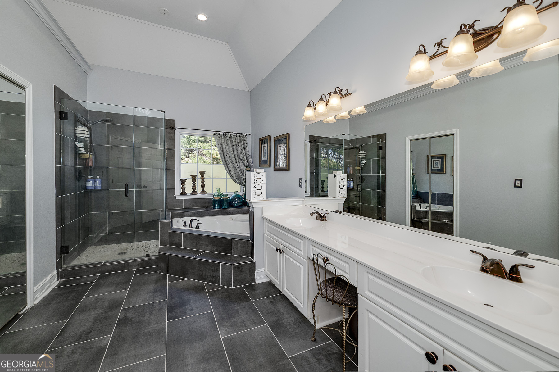 Stockbridge, Georgia, 30281, United States, 5 Bedrooms Bedrooms, ,4 BathroomsBathrooms,Residential,For Sale,1743540