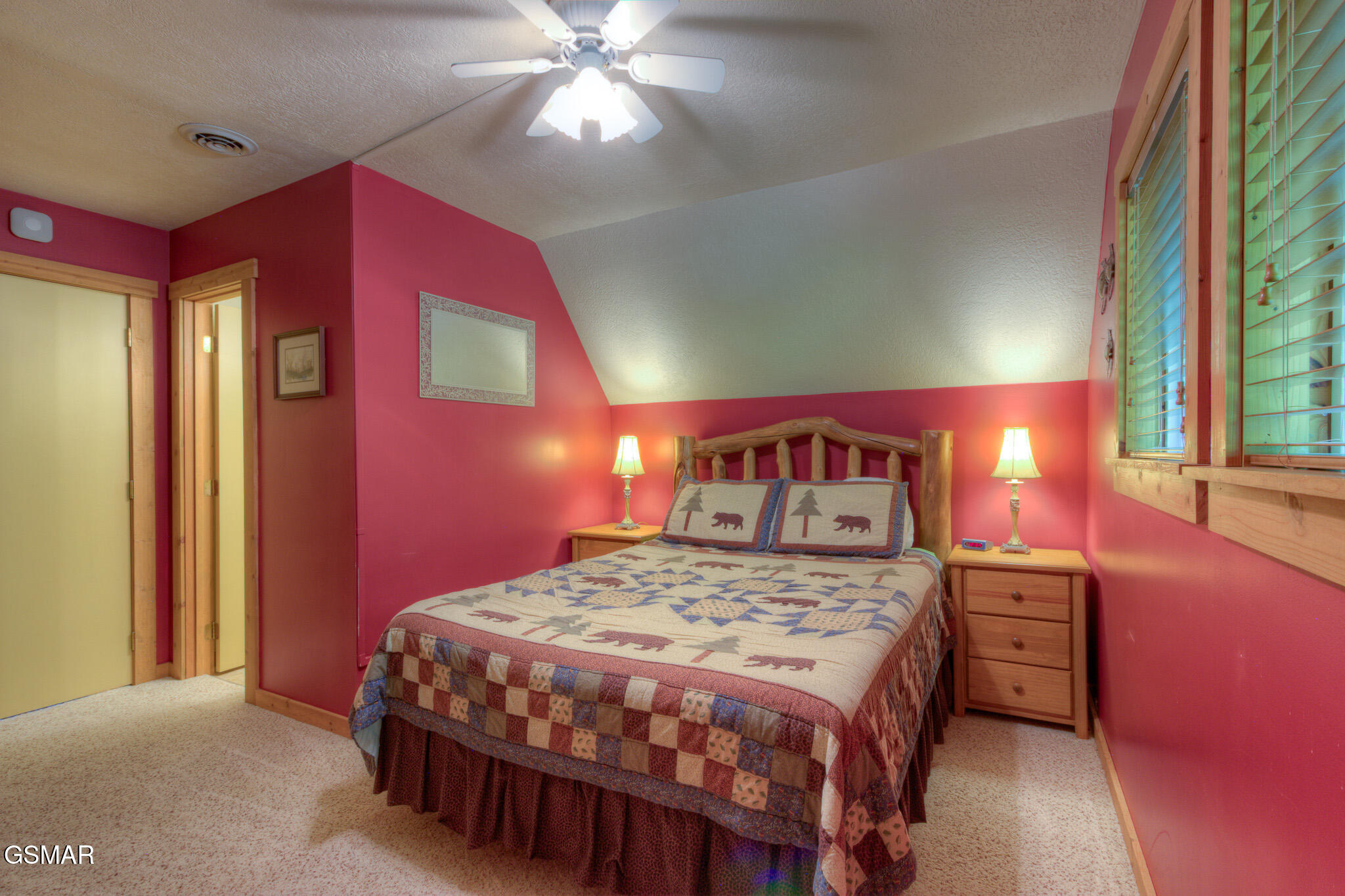 Gatlinburg, Tennessee, 37738, United States, 3 Bedrooms Bedrooms, ,4 BathroomsBathrooms,Residential,For Sale,1979752