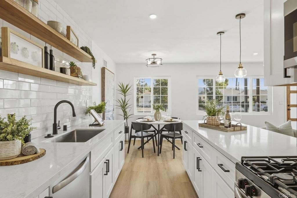 Escondido, California, 92027, United States, 3 Bedrooms Bedrooms, ,2 BathroomsBathrooms,Residential,For Sale,1990327