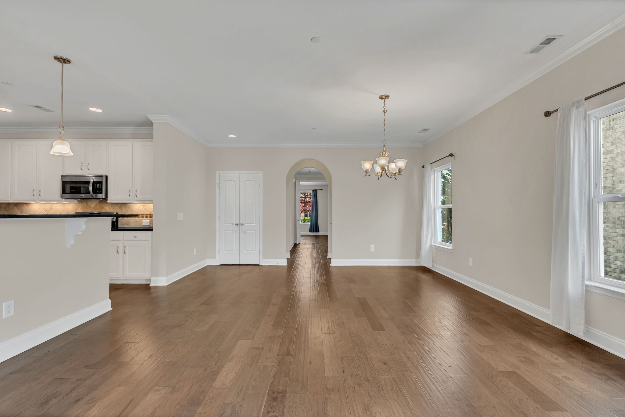 Franklin, Tennessee, 37064, United States, 4 Bedrooms Bedrooms, ,4 BathroomsBathrooms,Residential,For Sale,1989475