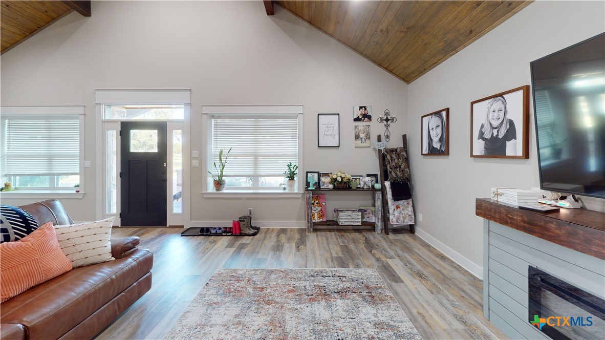 Goliad, Texas, 77963, United States, 4 Bedrooms Bedrooms, ,3 BathroomsBathrooms,Residential,For Sale,1895405