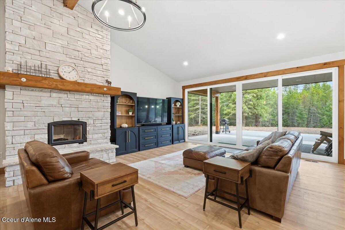 Oldtown, Idaho, 83822, United States, 5 Bedrooms Bedrooms, ,4 BathroomsBathrooms,Residential,For Sale,1992429