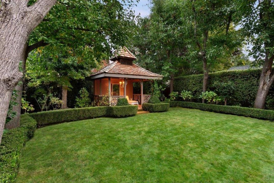 Burlingame, California, 94010, United States, 3 Bedrooms Bedrooms, ,3 BathroomsBathrooms,Residential,For Sale,1991997