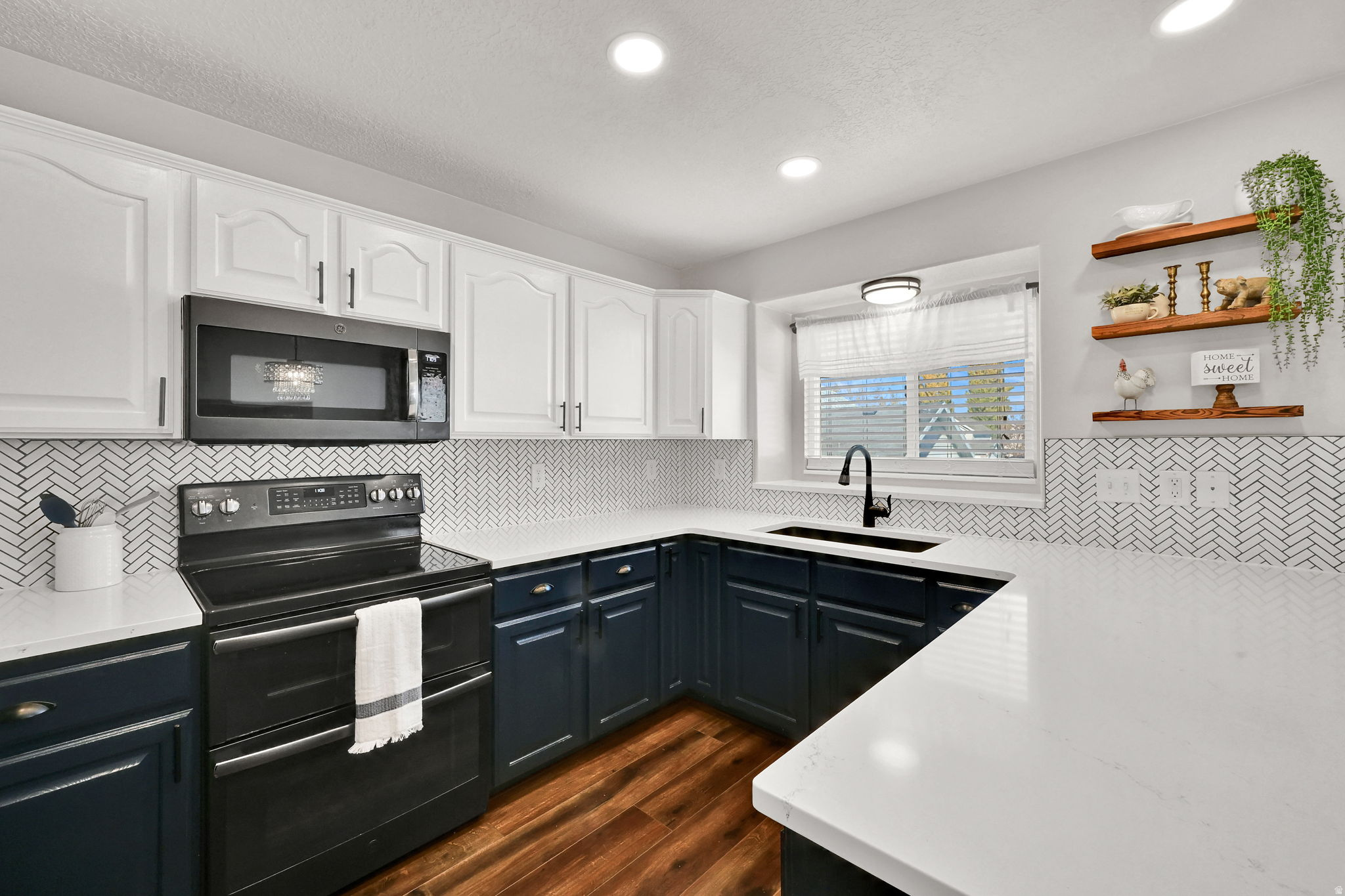 Clinton, Utah, 84015, United States, 5 Bedrooms Bedrooms, ,3 BathroomsBathrooms,Residential,For Sale,1987600