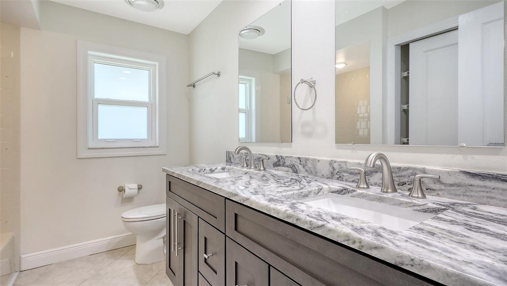 Sarasota, Florida, 34235, United States, 4 Bedrooms Bedrooms, ,3 BathroomsBathrooms,Residential,For Sale,1903701