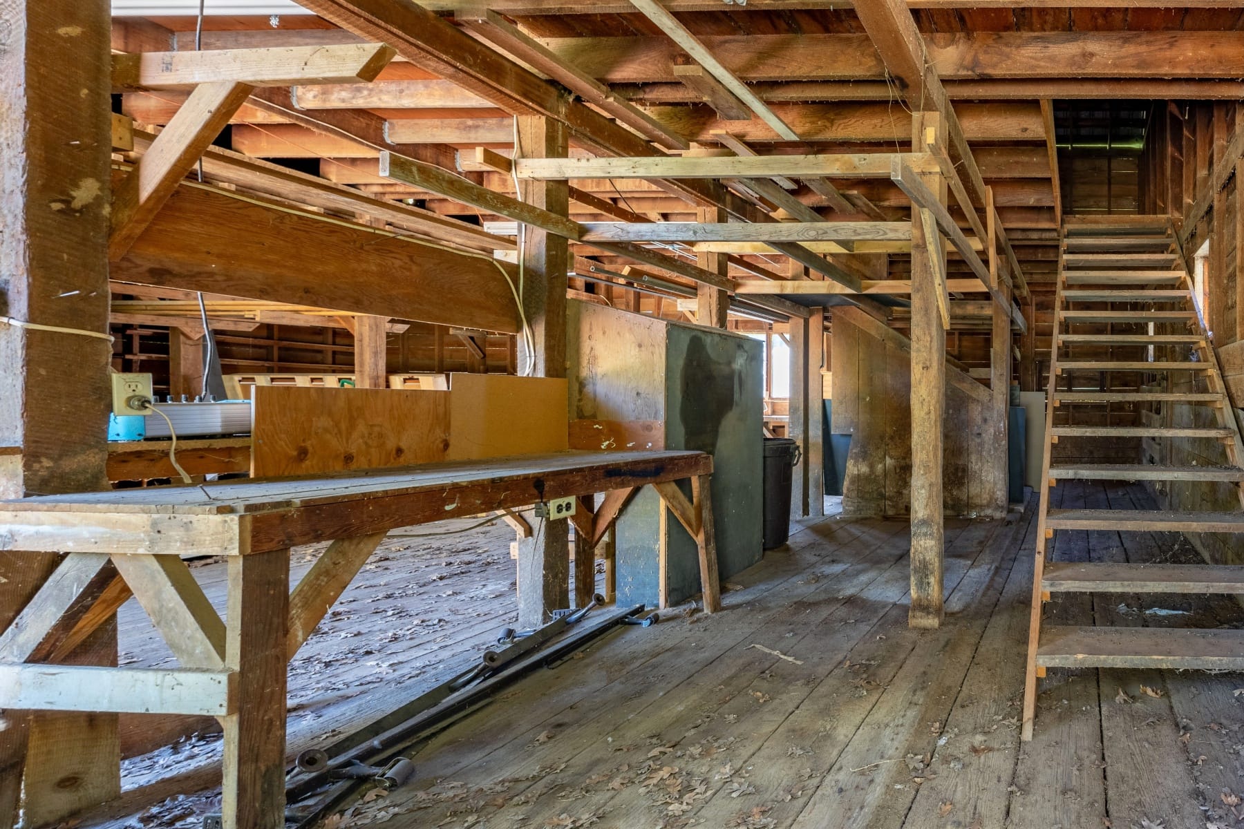  102 SW GARFIELD AVE White Salmon, WA 98672 - 物件實景