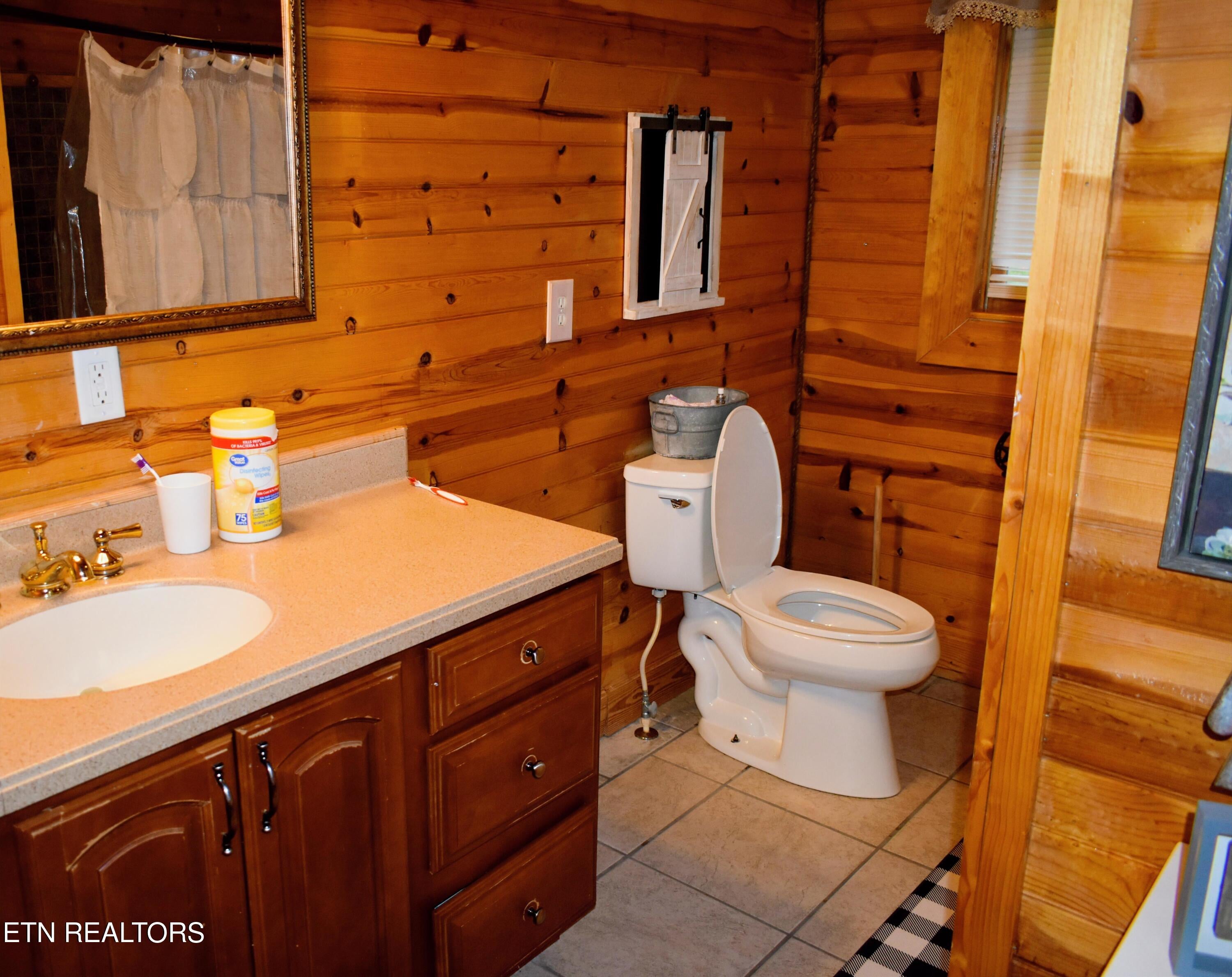 New Tazewell, Tennessee, 37825, United States, 3 Bedrooms Bedrooms, ,3 BathroomsBathrooms,Residential,For Sale,1961424