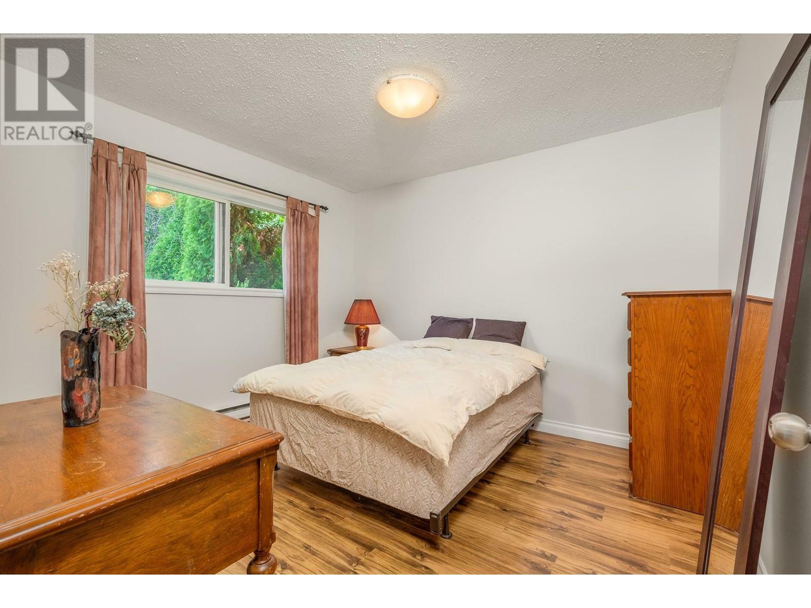 VERNON, British Columbia, V1T 7M8, CA, 4 Bedrooms Bedrooms, ,2 BathroomsBathrooms,Residential,For Sale,1837600