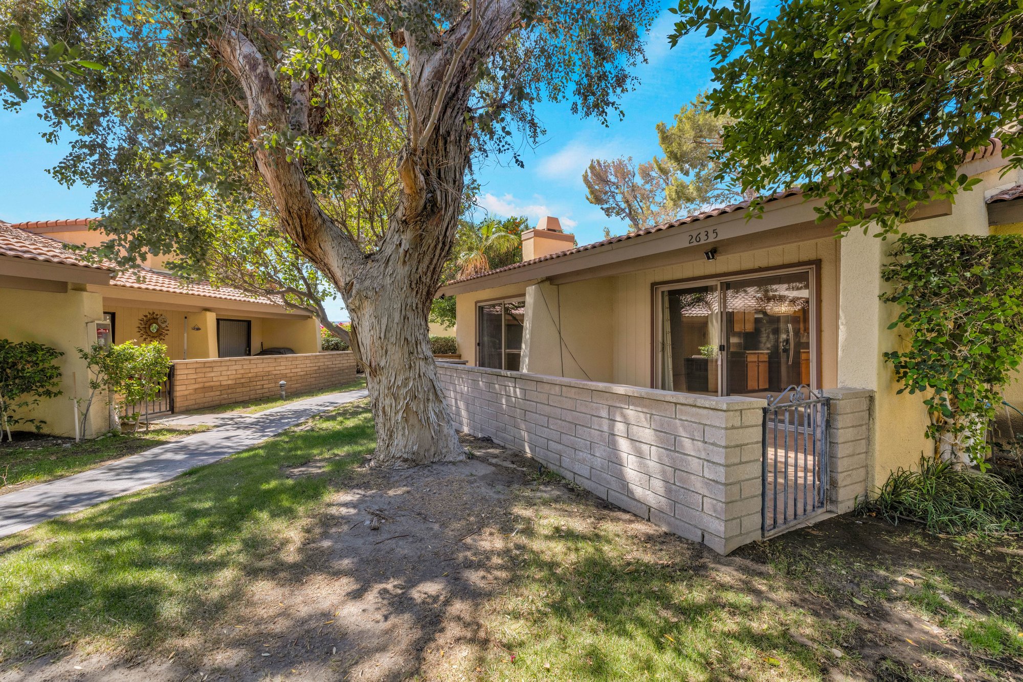  Mid-Century Fixer in Palm Springs Country Club - 物件實景