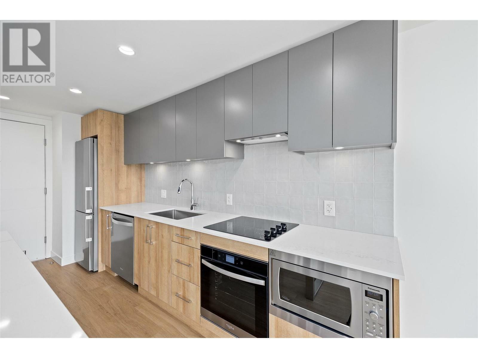 KELOWNA, British Columbia, V1W 3L2, CA, 1 Bedroom Bedrooms, ,1 BathroomBathrooms,Residential,For Sale,1837031