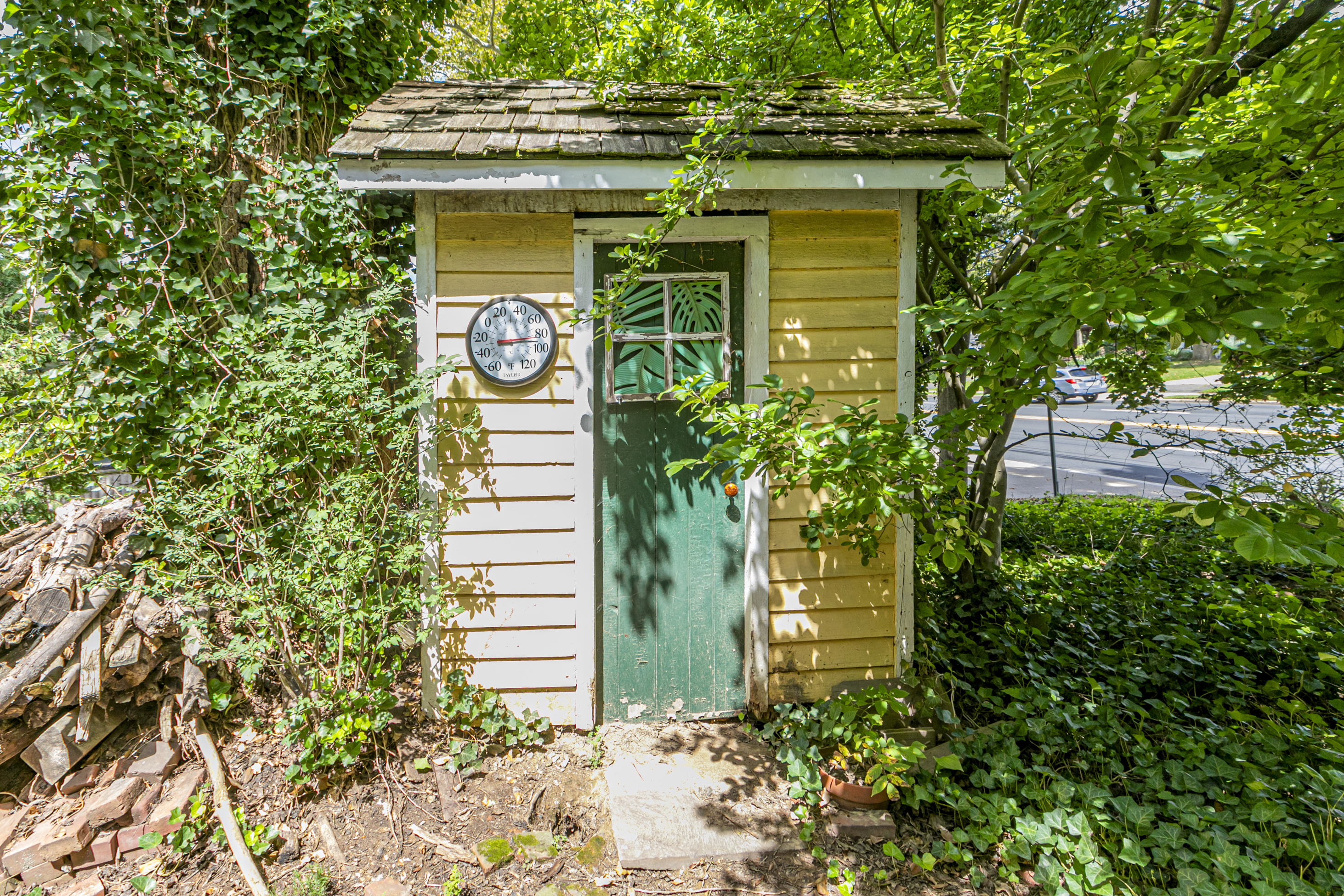  An Early American Treasure on a Lovely Lot with a Barn - 物件實景