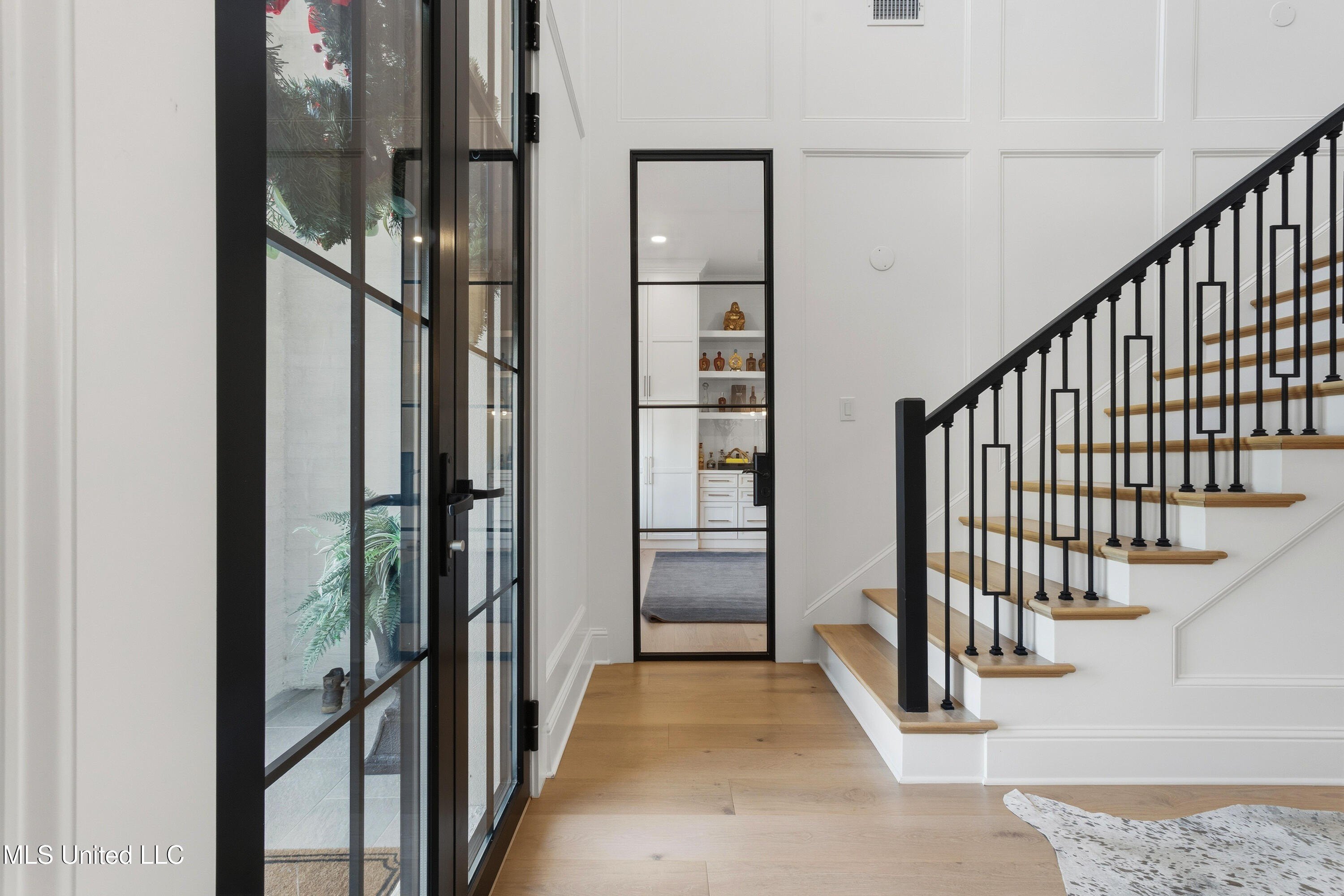 Biloxi, Mississippi, 39532, United States, 4 Bedrooms Bedrooms, ,4 BathroomsBathrooms,Residential,For Sale,1990750