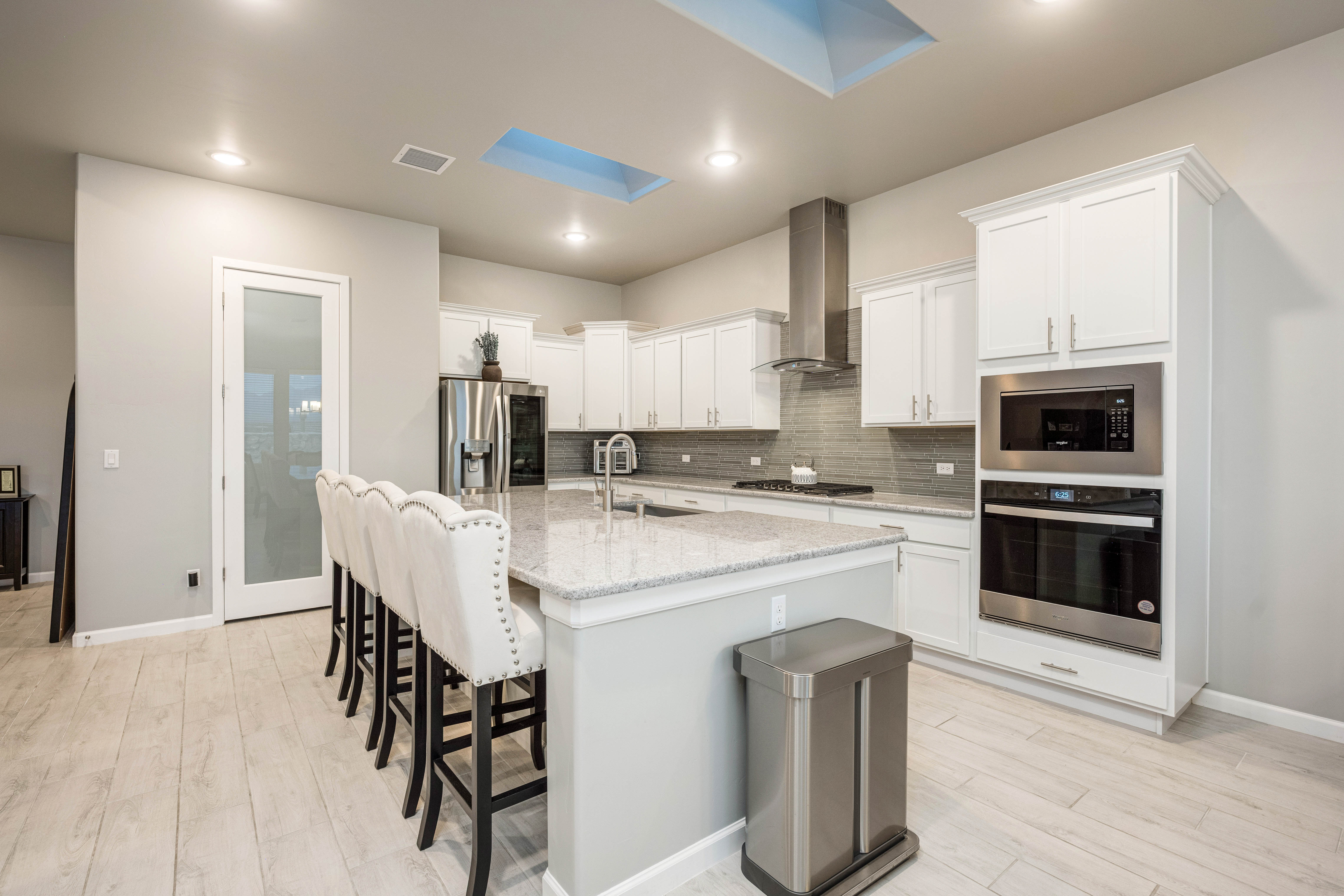 Las Cruces, New Mexico, 88011, United States, 5 Bedrooms Bedrooms, ,3 BathroomsBathrooms,Residential,For Sale,1983891