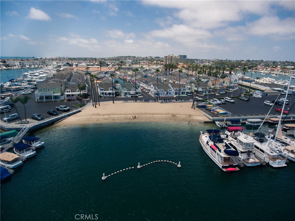 Newport Beach, California, 92663, United States, 2 Bedrooms Bedrooms, ,2 BathroomsBathrooms,Residential,For Sale,1877263