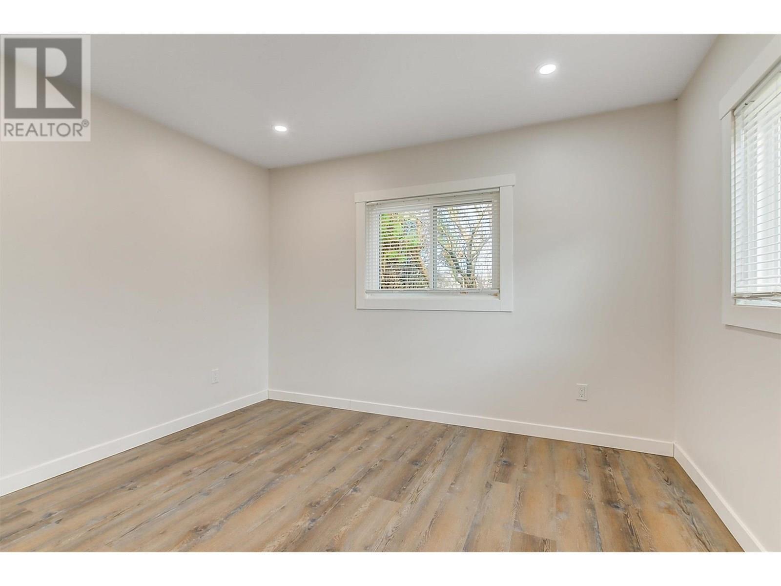 KELOWNA, British Columbia, V1V 2G6, CA, 5 Bedrooms Bedrooms, ,4 BathroomsBathrooms,Residential,For Sale,1838260