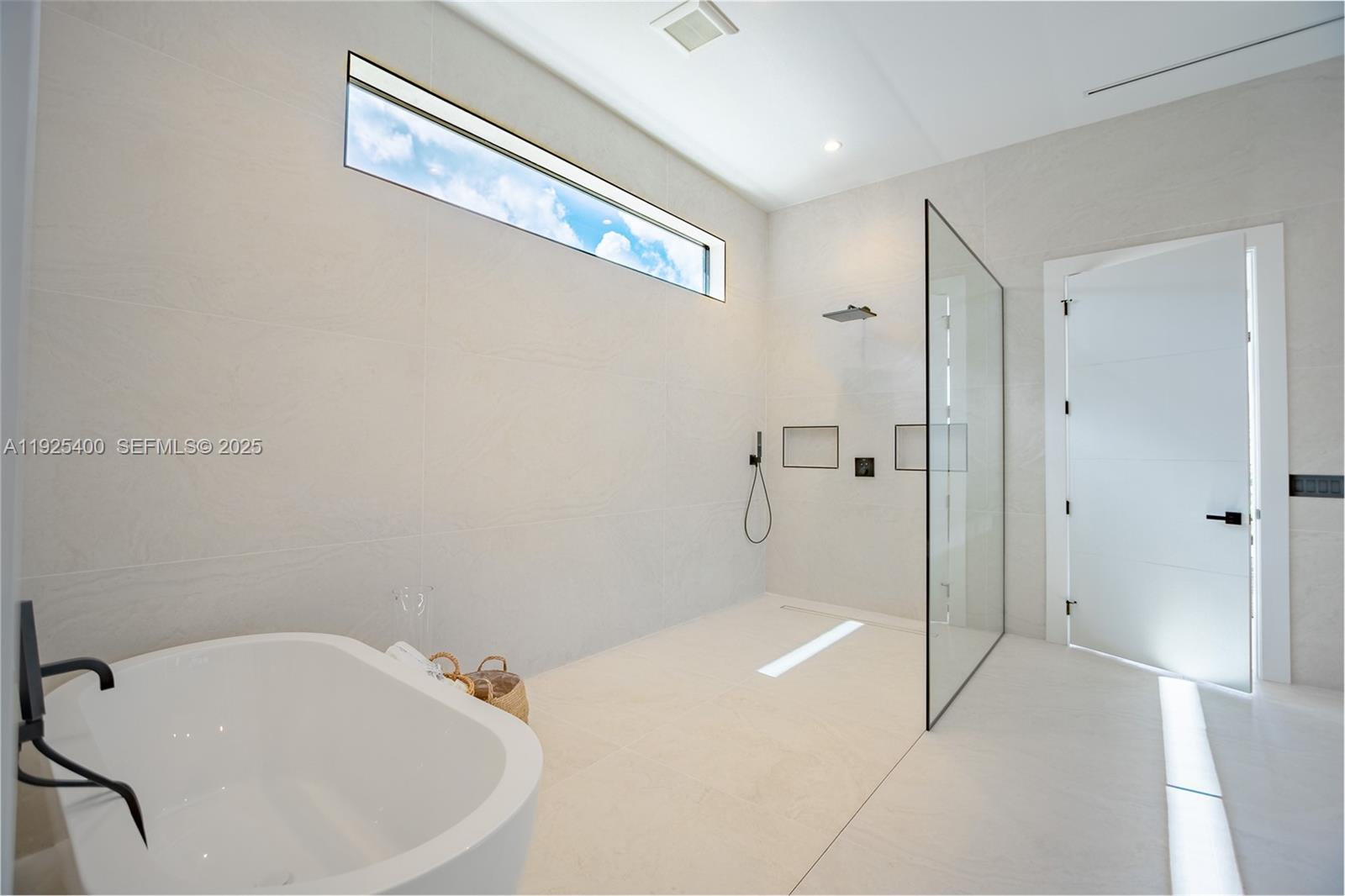 Pinecrest, Florida, 33156, United States, 6 Bedrooms Bedrooms, ,8 BathroomsBathrooms,Residential,For Sale,2003369