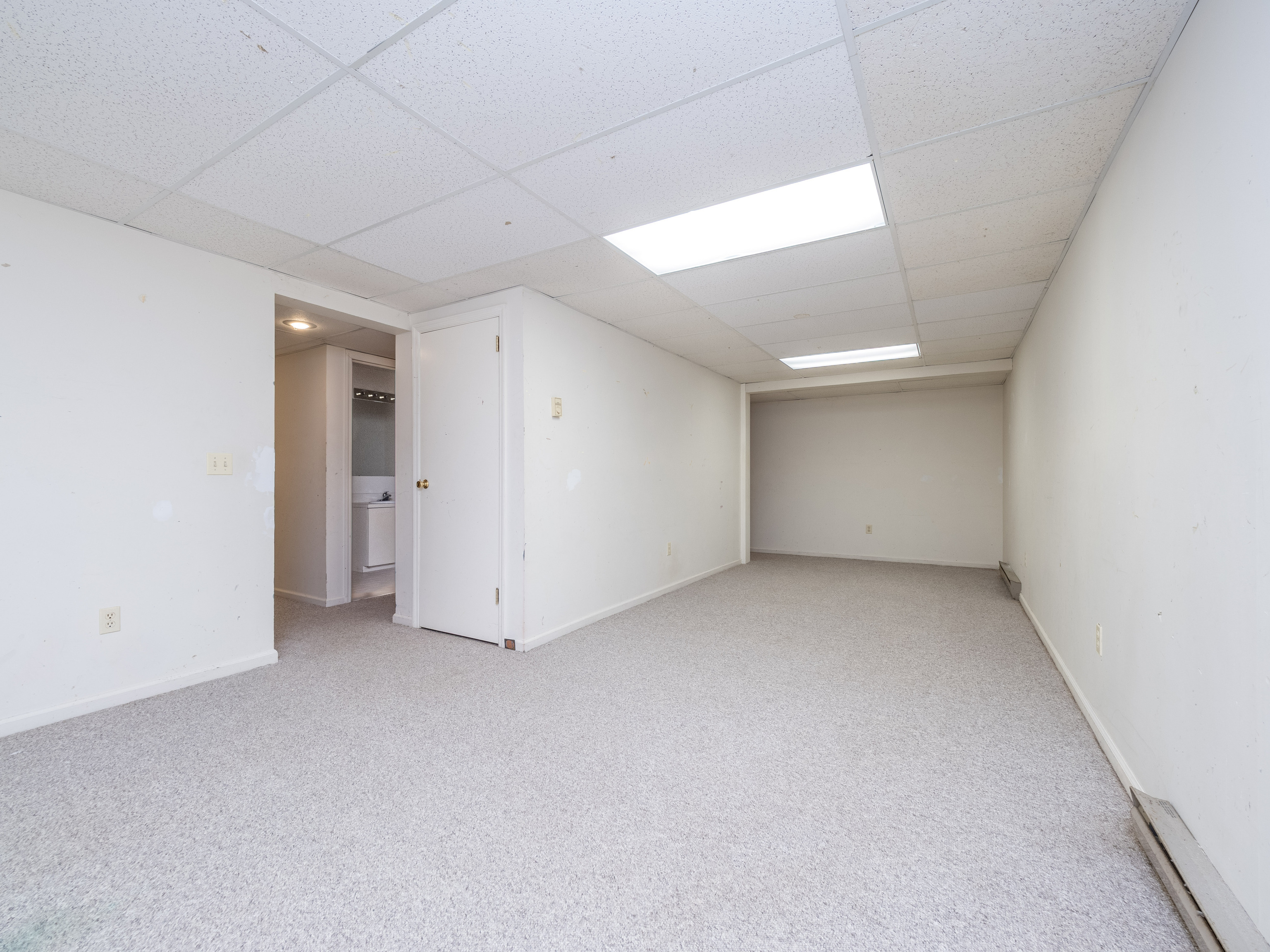 Redding, Connecticut, 06896, United States, 5 Bedrooms Bedrooms, ,5 BathroomsBathrooms,Residential,For Sale,1997100