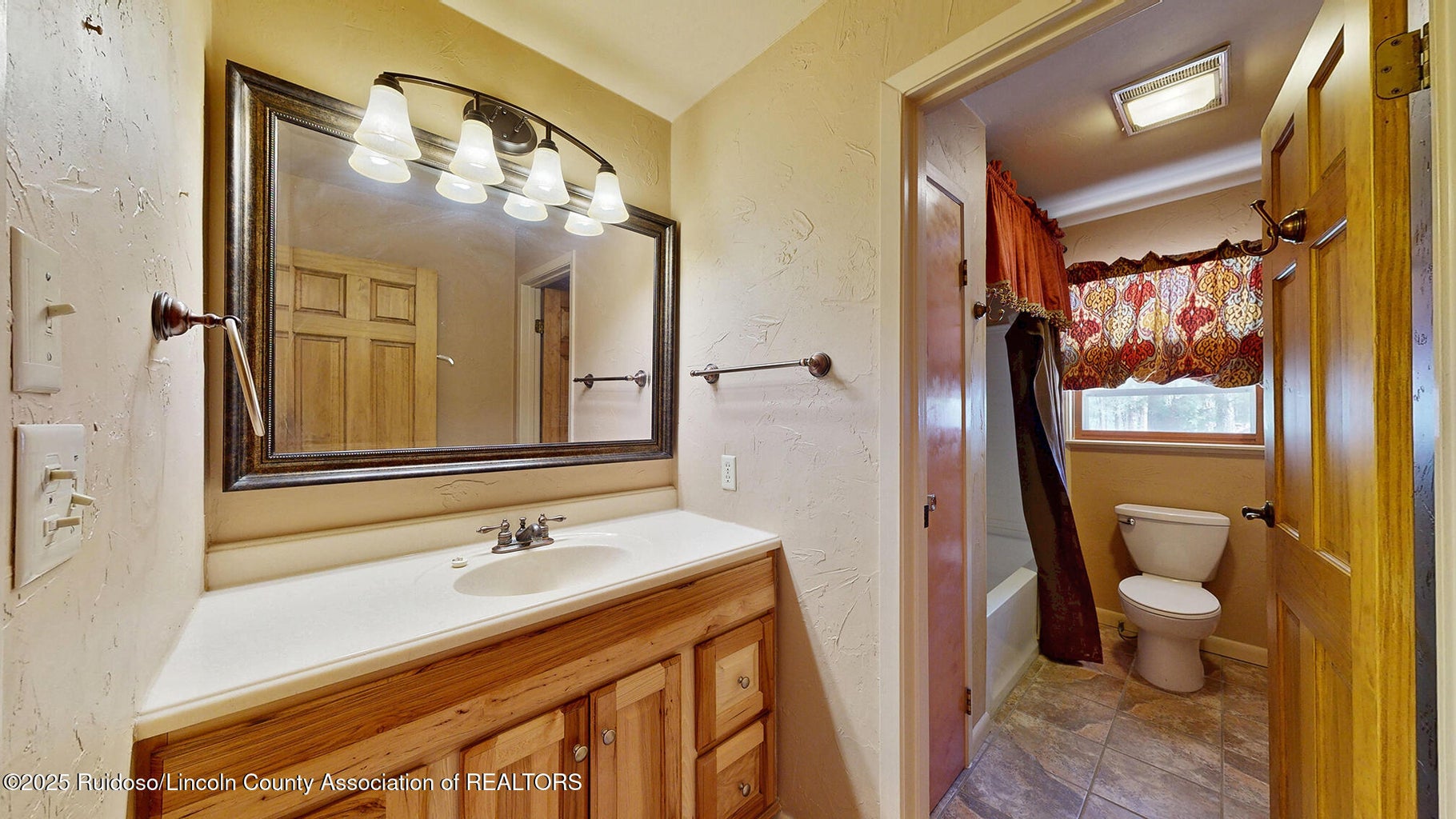 Ruidoso, New Mexico, 88345, United States, 3 Bedrooms Bedrooms, ,3 BathroomsBathrooms,Residential,For Sale,1826738