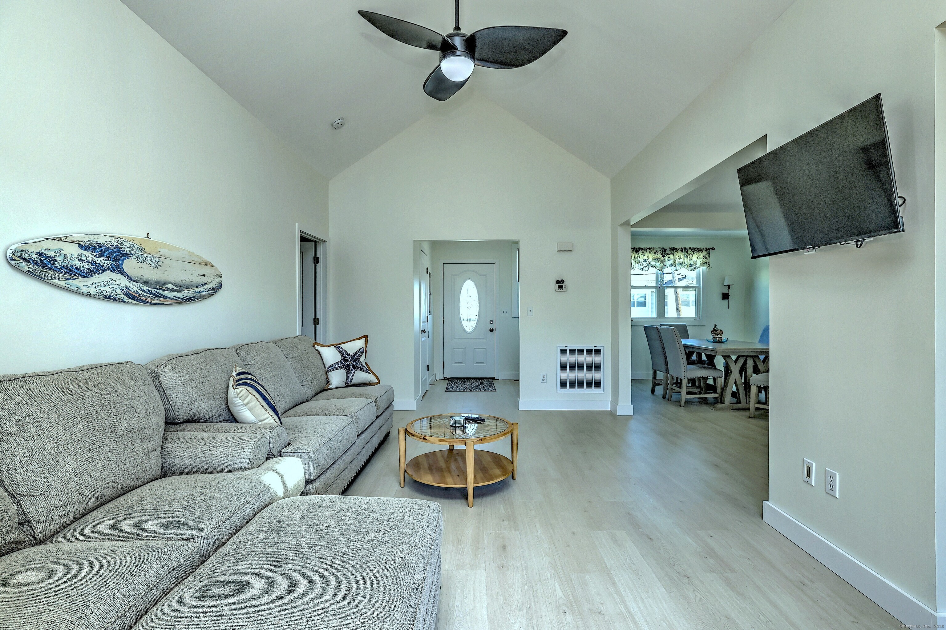 East Haven, Connecticut, 06512, United States, 3 Bedrooms Bedrooms, ,2 BathroomsBathrooms,Residential,For Sale,2001718