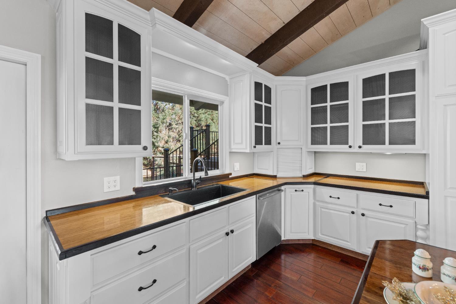 Auburn, California, 95602, United States, 3 Bedrooms Bedrooms, ,2 BathroomsBathrooms,Residential,For Sale,2005903