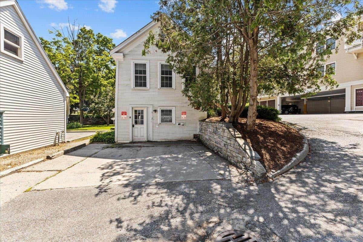 Stowe, Vermont, 05672, United States, 2 Bedrooms Bedrooms, ,2 BathroomsBathrooms,Residential,For Sale,2003002